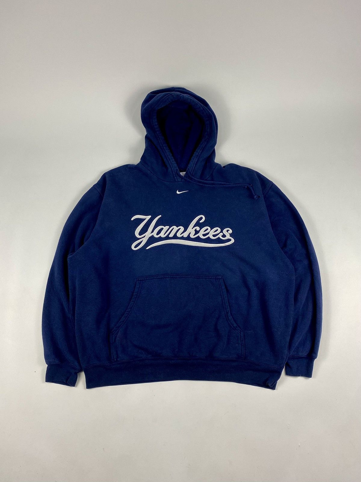 Image of Nike Yankees Hoodie in Navy, Men's (Size XL)