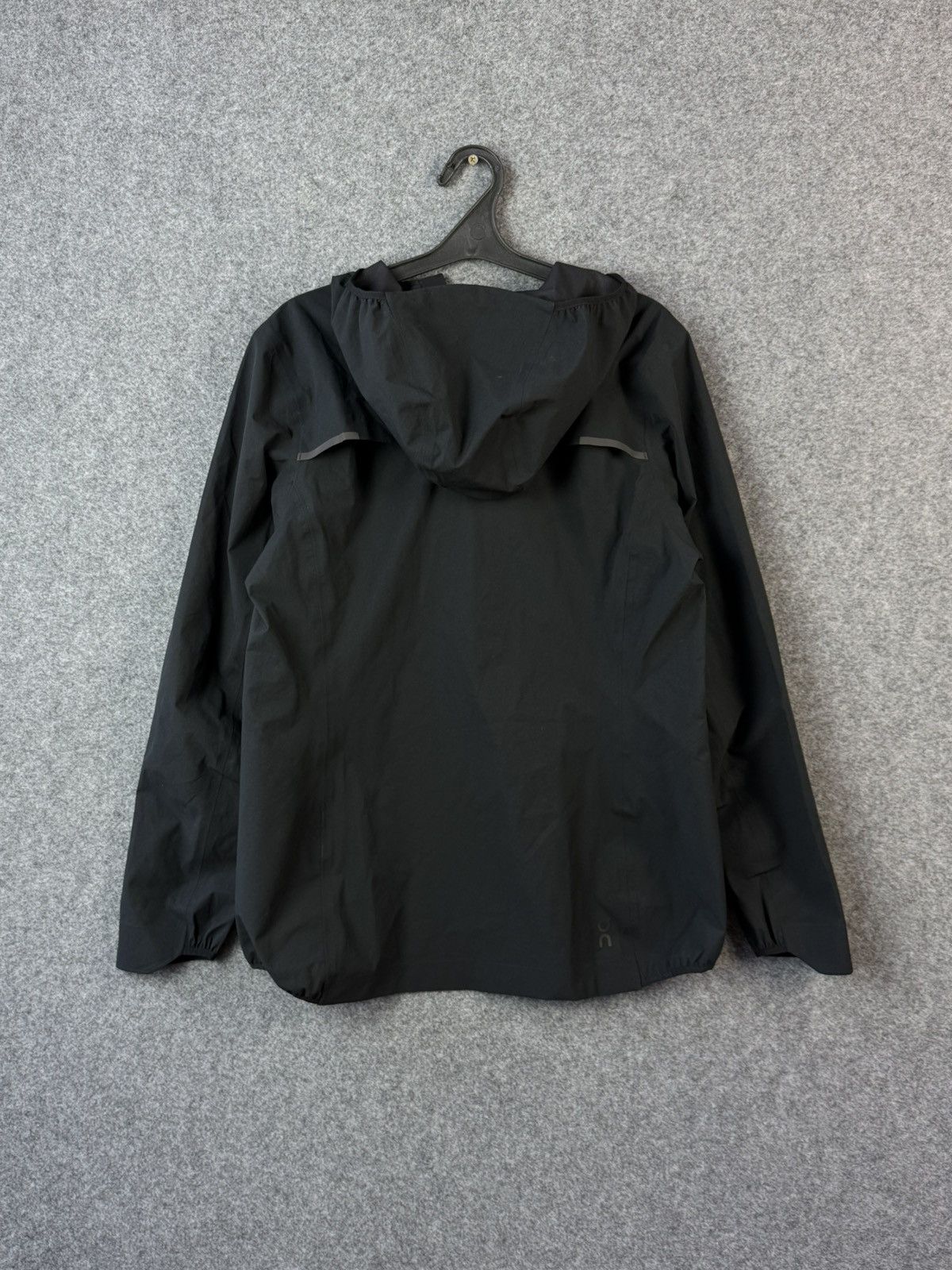 On On Running Warerproof Anorak Women’s jacket size M NWT Size M / US 6-8 / IT 42-44 - 16 Thumbnail