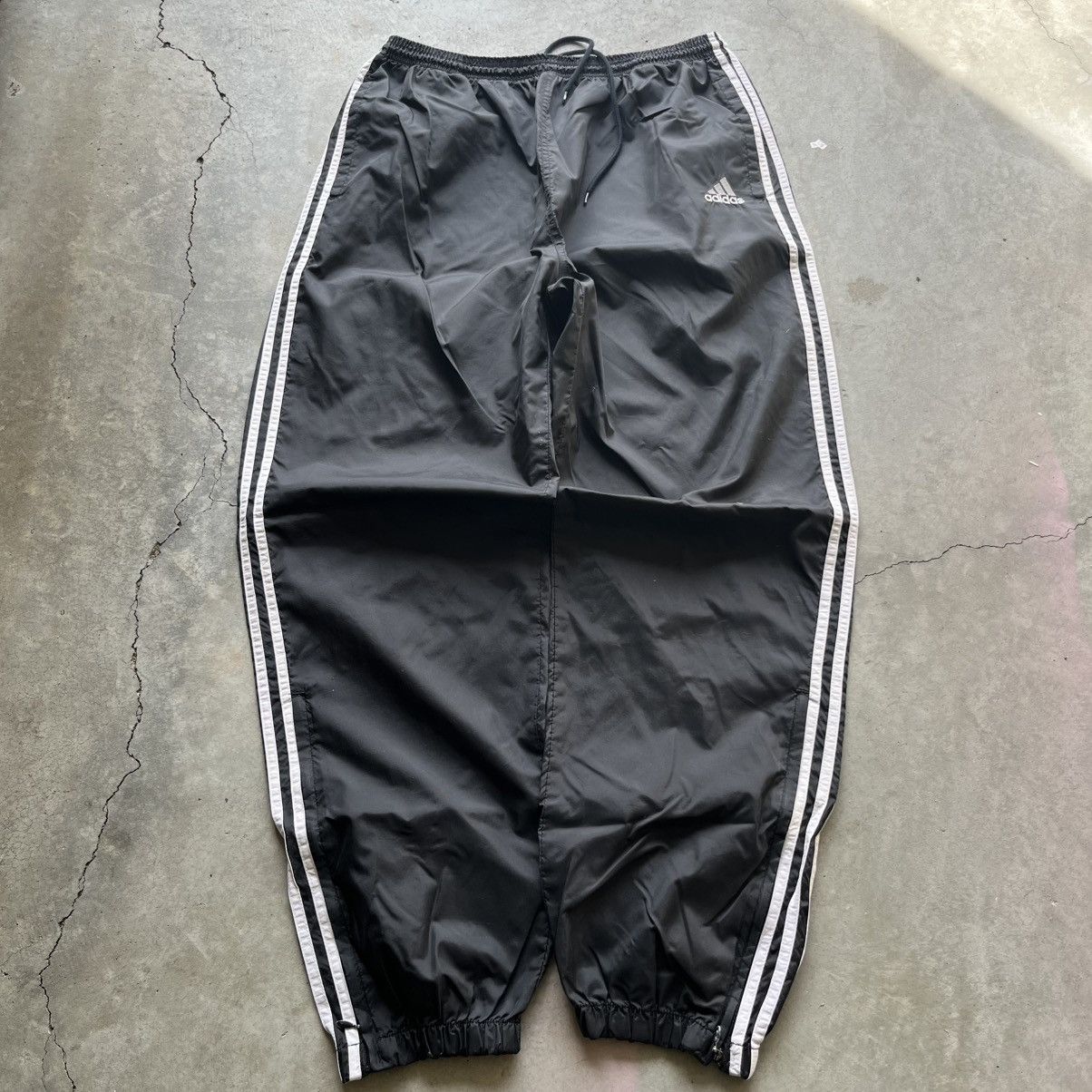 Adidas × Vintage Vintage Adidas Track Pants Size US 34 / EU 50 - 1 Thumbnail