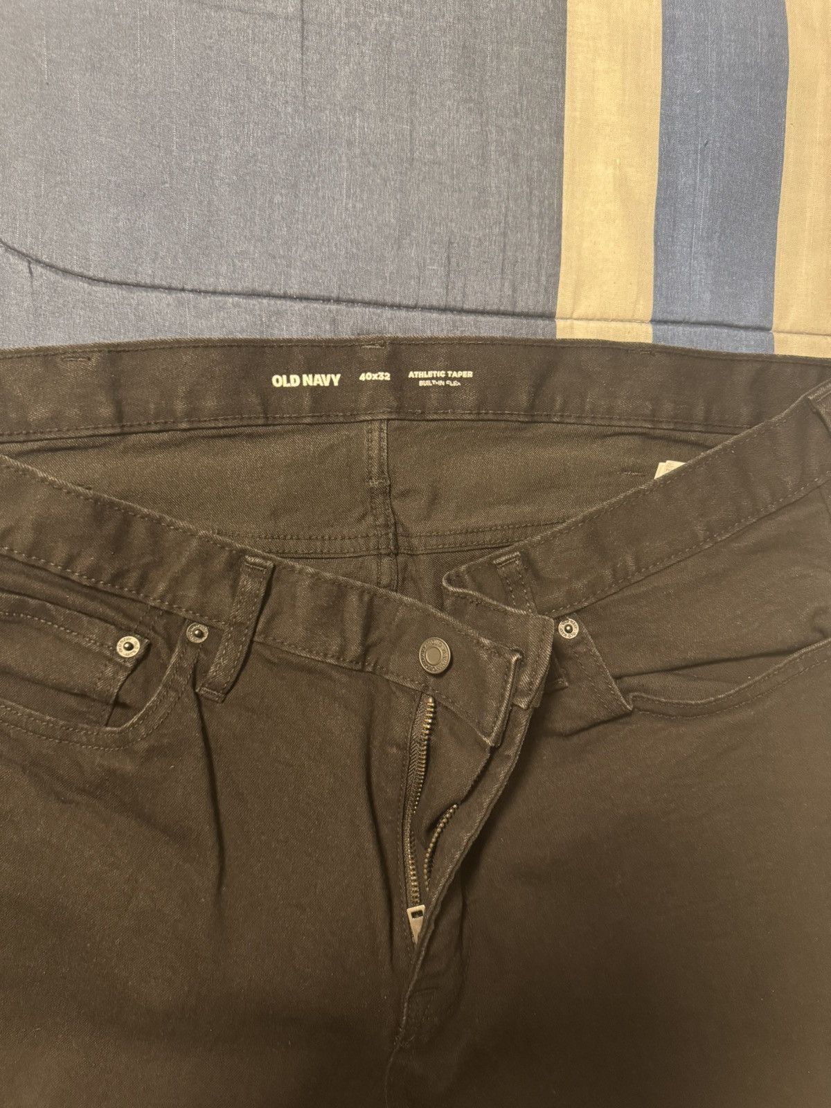Old Navy Old Navy Jeans Men's Black Athletic Taper Built-In Flex Size US 40 / EU 56 - 1 Thumbnail