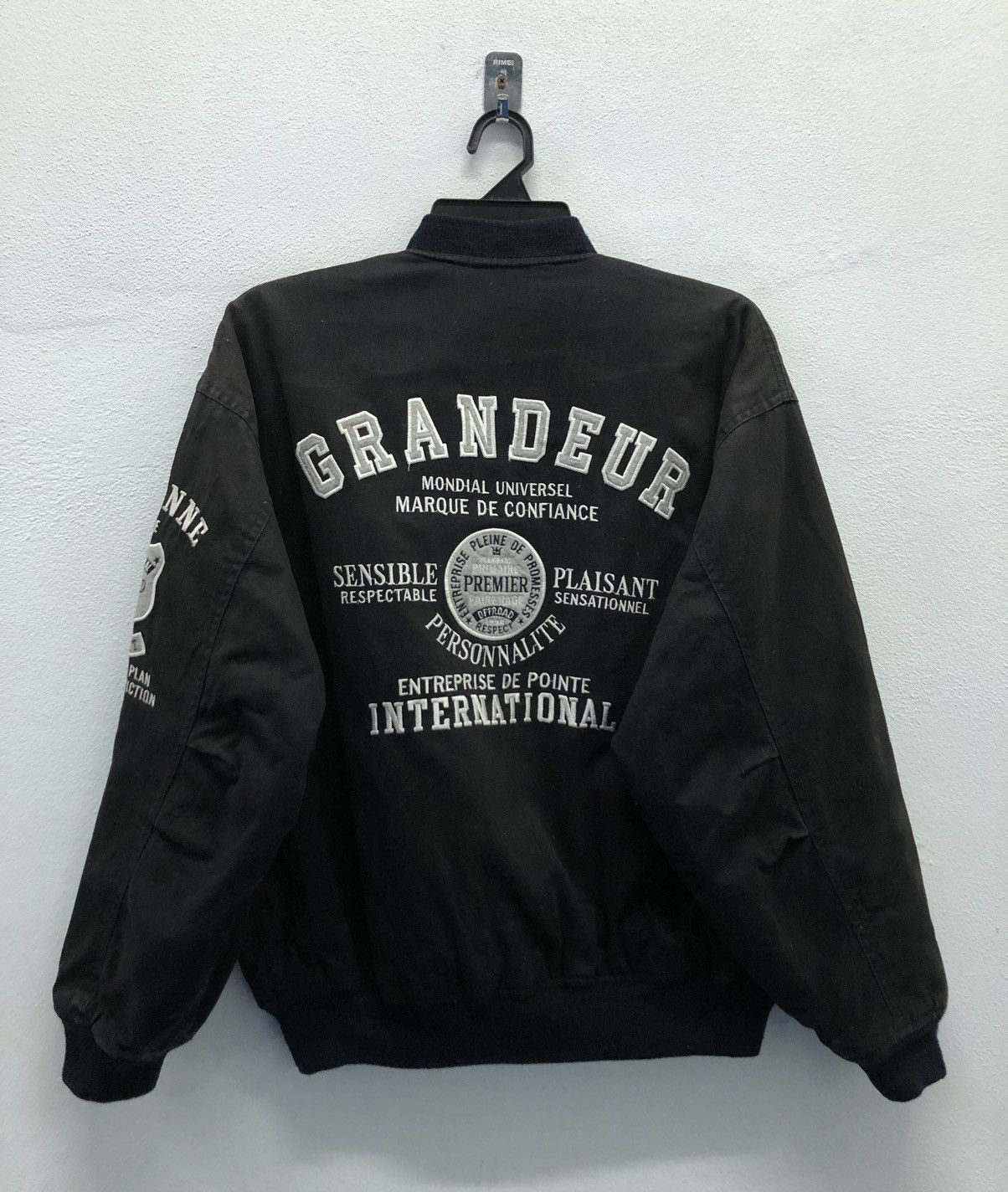 Vintage International Brand Stylish OffRoad Clothing Jacket