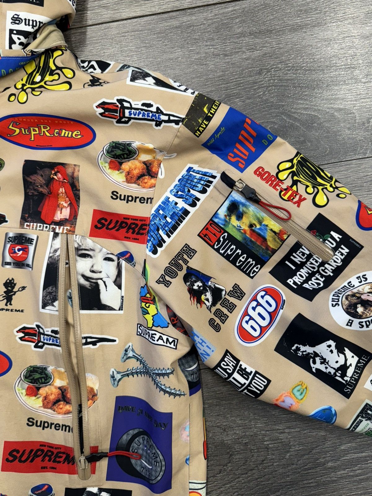 Goretex × Supreme SUPREME GOR-TEX STICKER JACKET Size US L / EU 52-54 / 3 - 4 Thumbnail