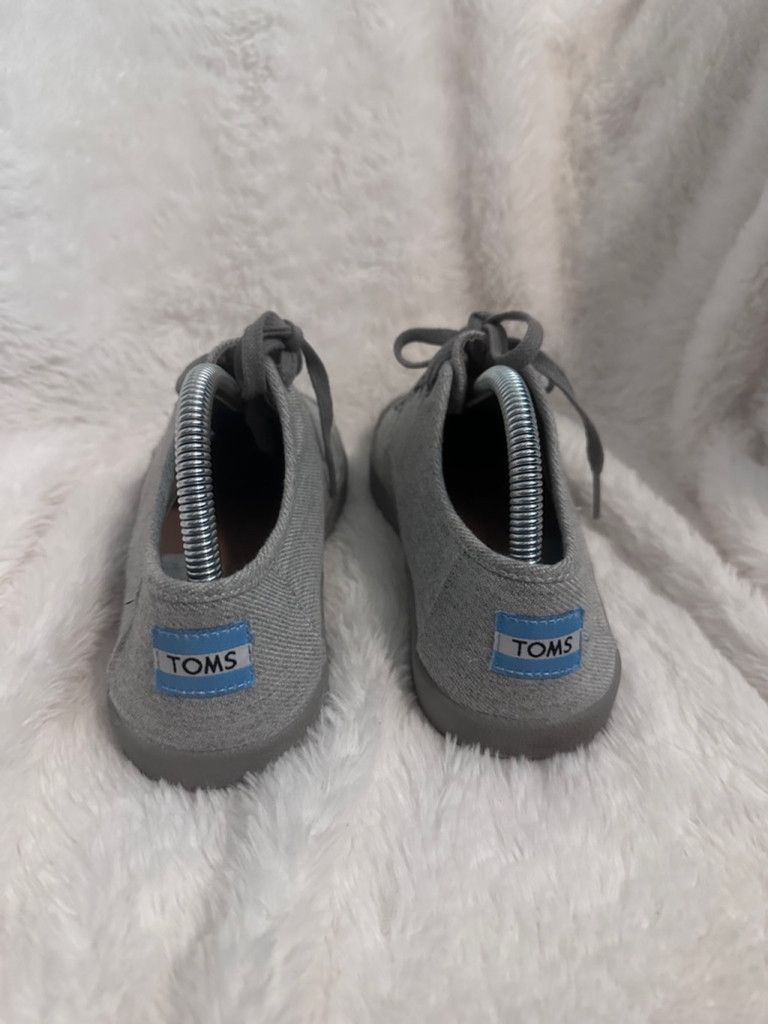 Toms Women's TOMS Gray Canvas Sneakers Size 6.5 Size US 6.5 / IT 36.5 - 4 Thumbnail