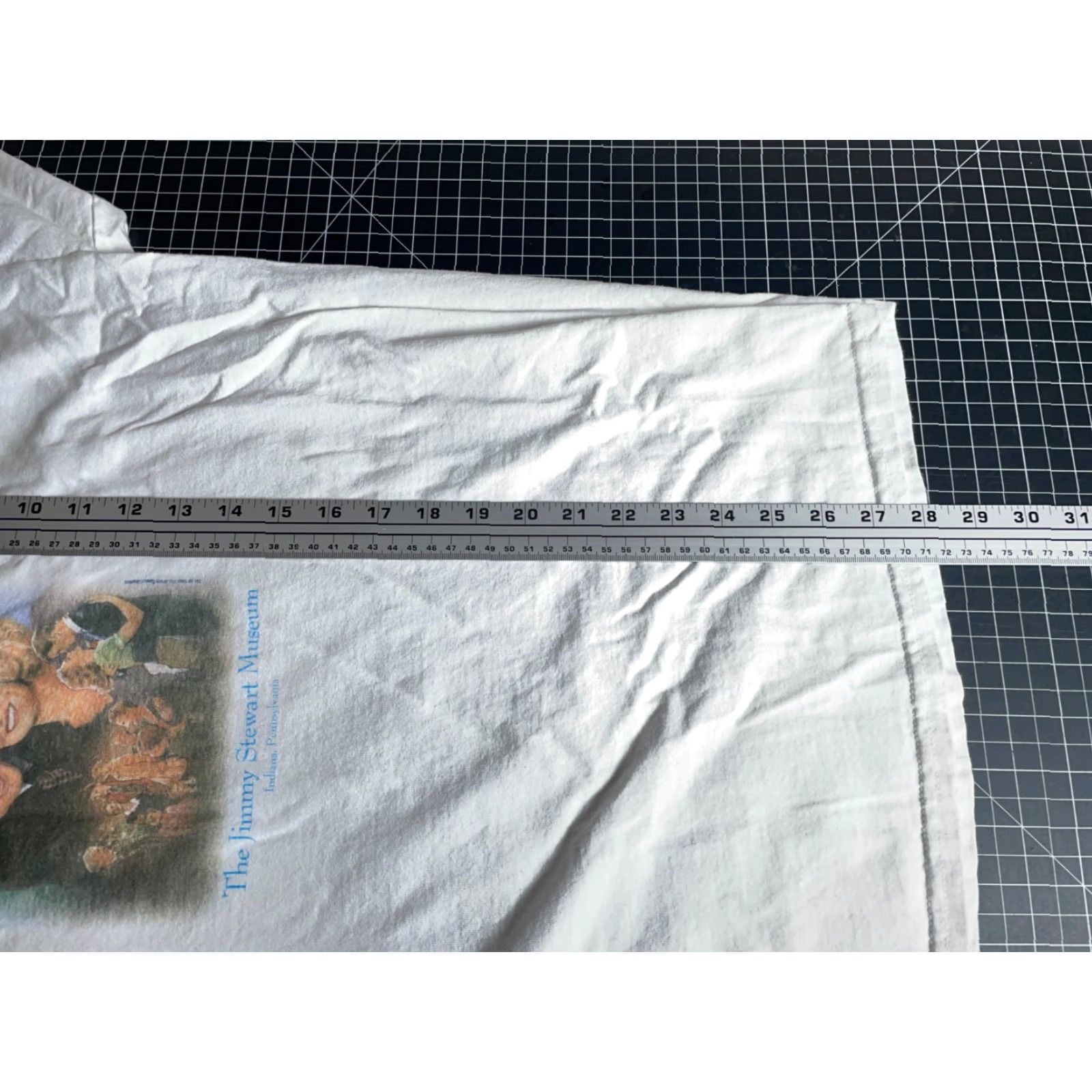 Gildan VINTAGE It's a Wonderful Life T-Shirt Adult XL Long Sleeve 1998 Jimmy Stewart Museum White Cotton Graphic Print Christmas Holiday Movie 90s Mens Size US XL / EU 56 / 4 - 6 Thumbnail