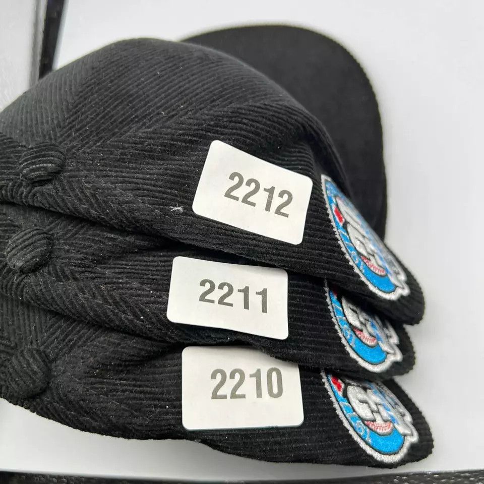 New Era Toronto Blue Jays Hat Men 7 3/8 Corduroy 30th Season Fitted Size ONE SIZE - 6 Thumbnail