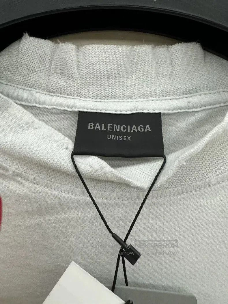 Balenciaga Balenciaga Logo Embroidered Distressed Tee. Size US S / EU 44-46 / 1 - 3 Thumbnail