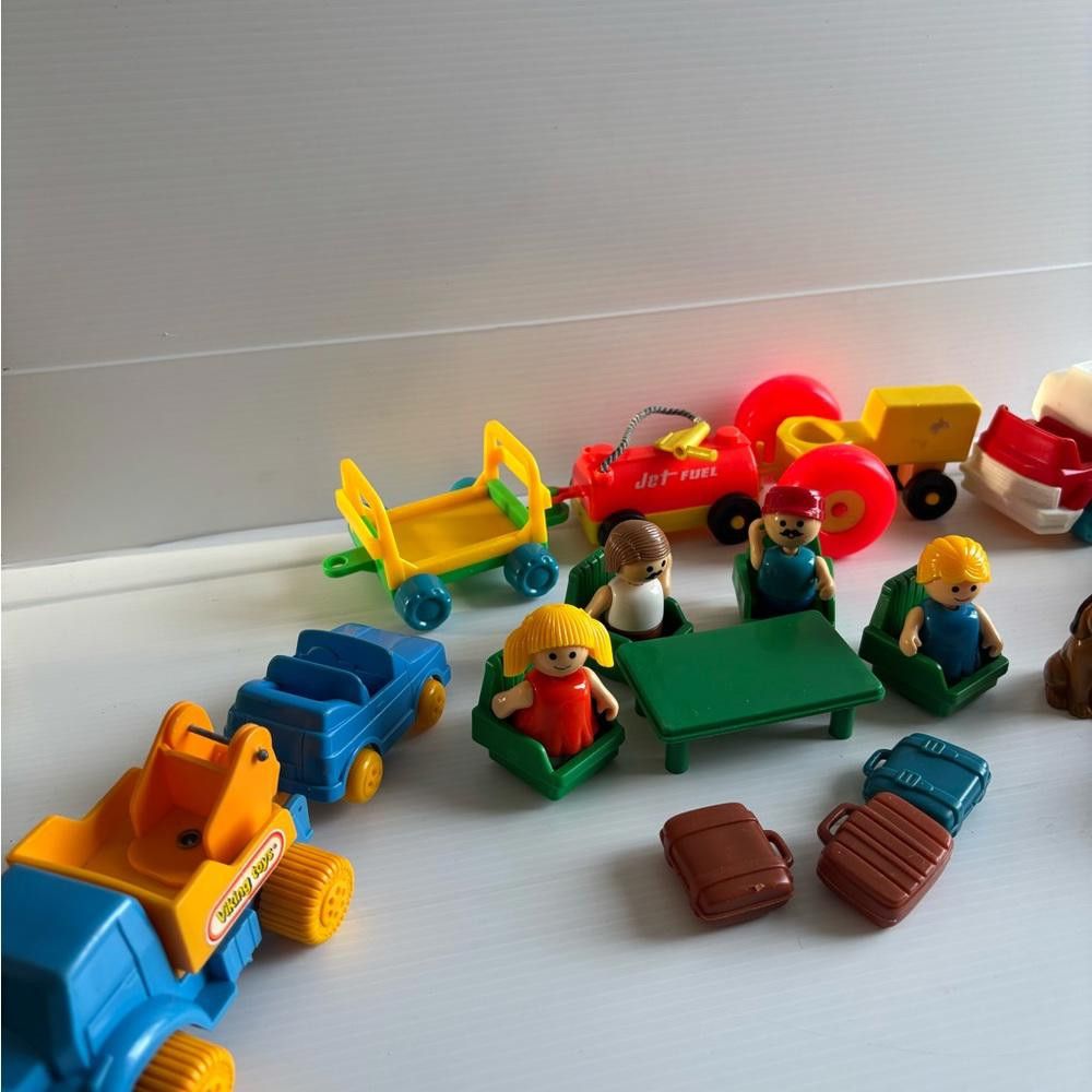 Designer Lot of 1952 Aviva Toy Cars and Trucks Size ONE SIZE - 3 Thumbnail