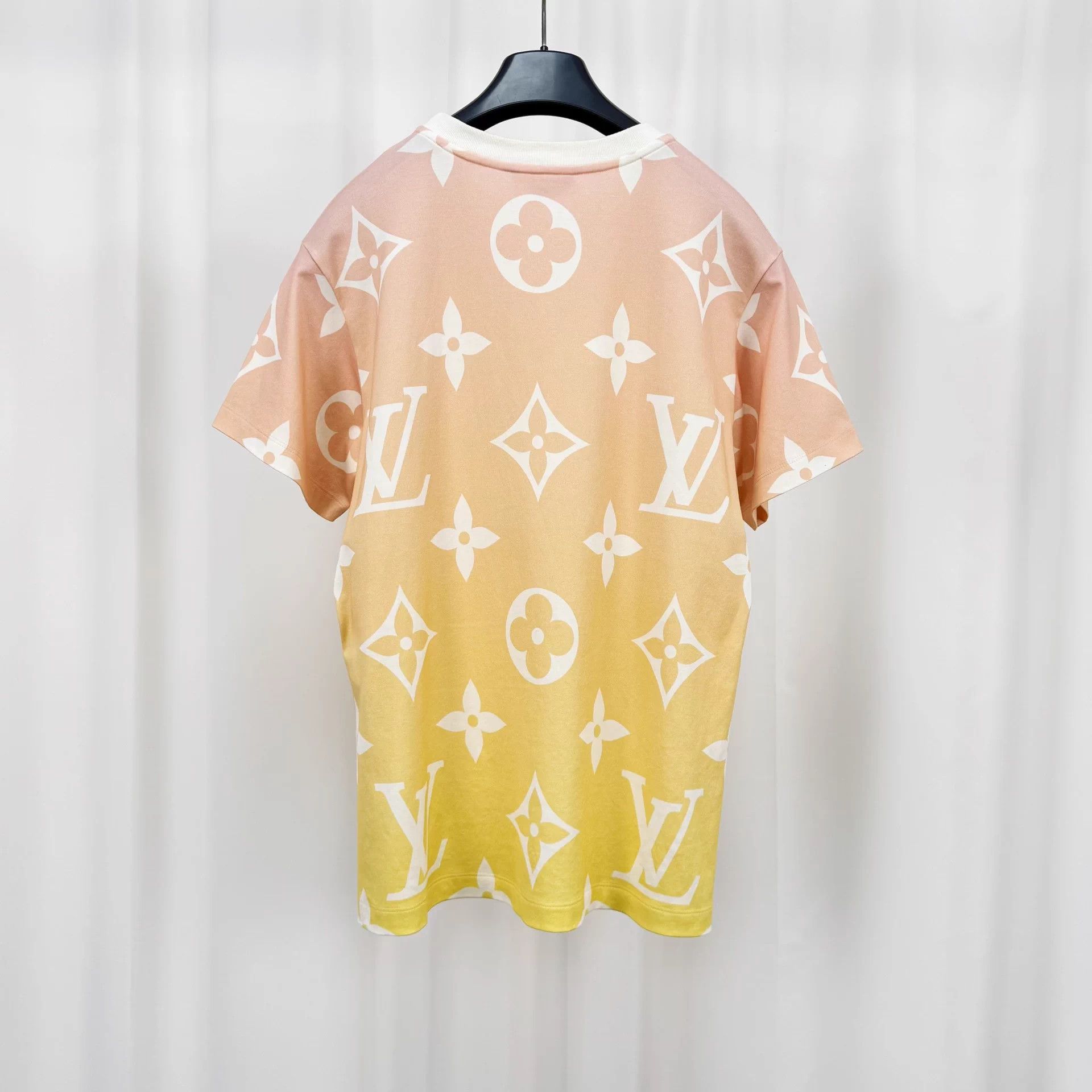 Louis Vuitton Louis Vuitton gradient Monogram chain short sleeve L Size L / US 10 / IT 46 - 2 Thumbnail