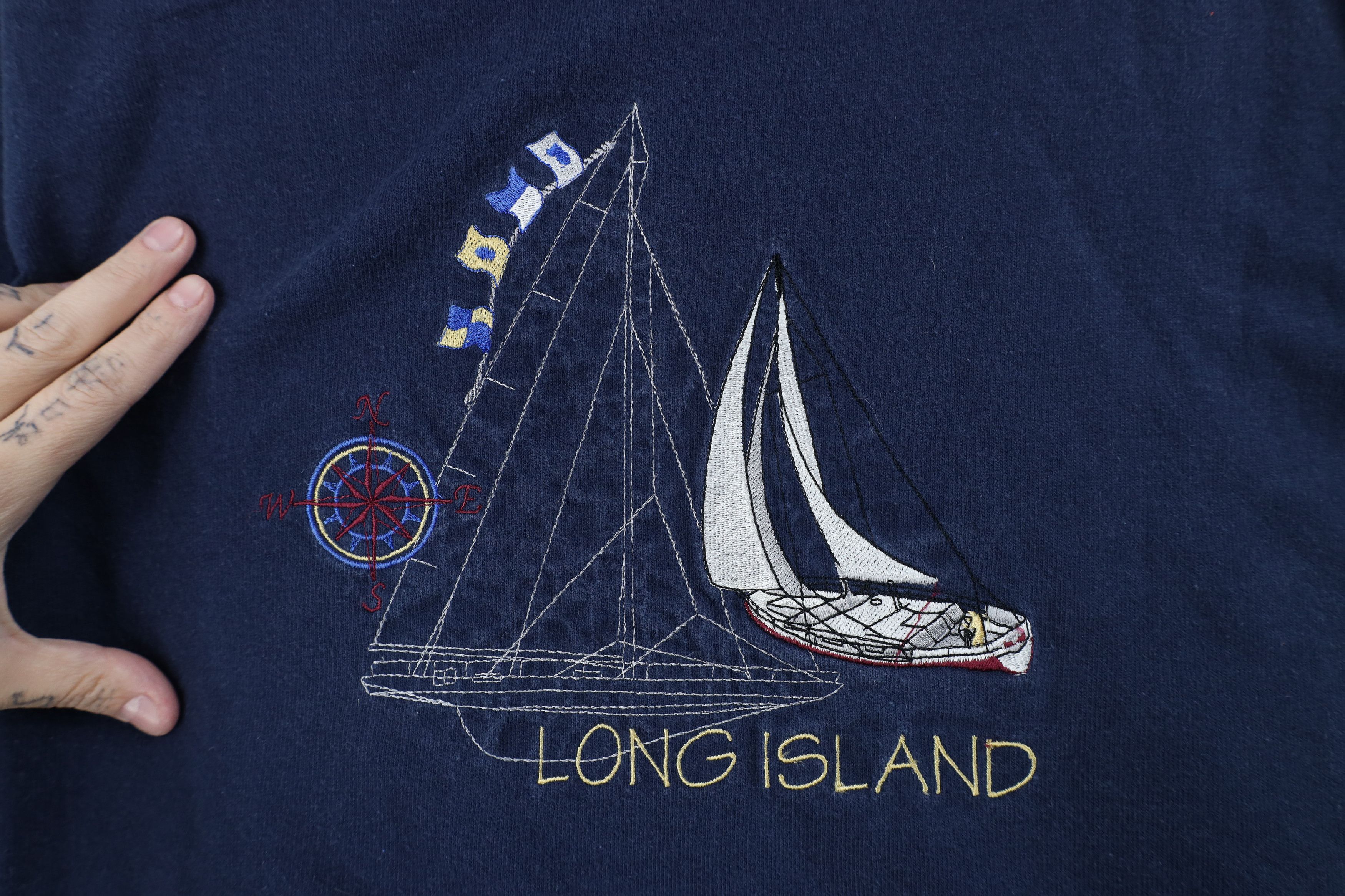 Vintage Vintage 90s Heavyweight Long Island Sailboat Sailing T-Shirt Size US XXL / EU 58 / 5 - 4 Thumbnail
