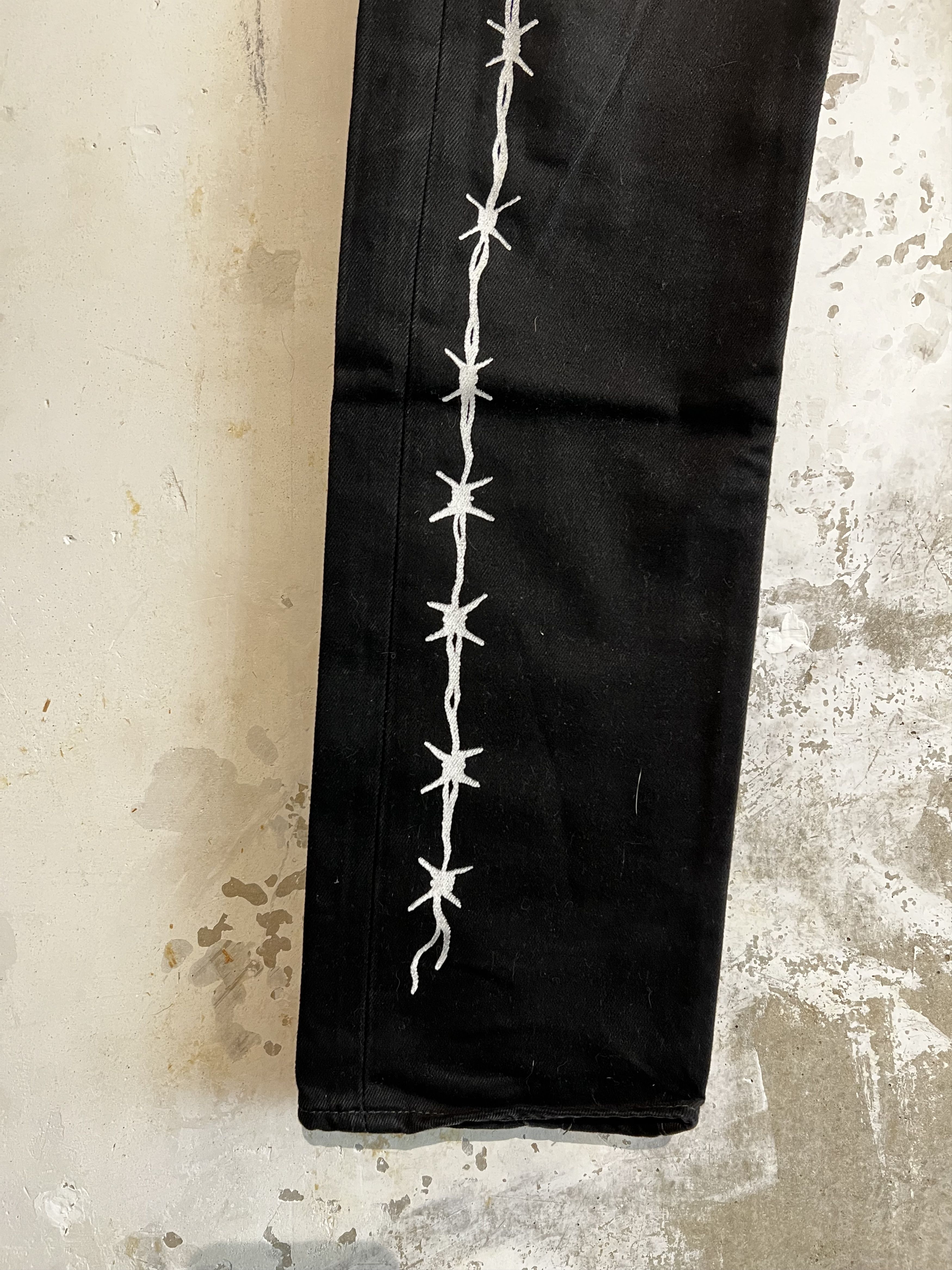 Warren Lotas Warren Lotas Levi's 501 black barbed wire denim Size US 30 / EU 46 - 2 Thumbnail