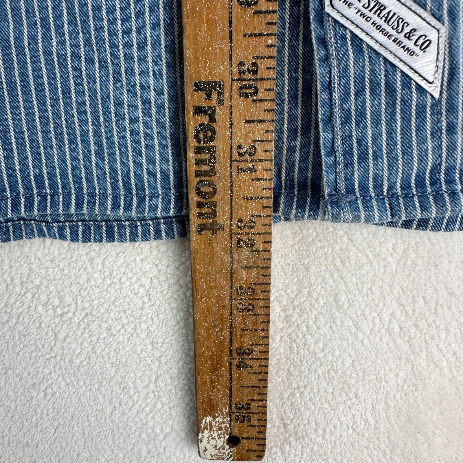Levi's LEVI'S MEN'S XXLARGE AUBURN INDOGO STRIPE CHAMBRAY WORKER Size US XXL / EU 58 / 5 - 6 Thumbnail