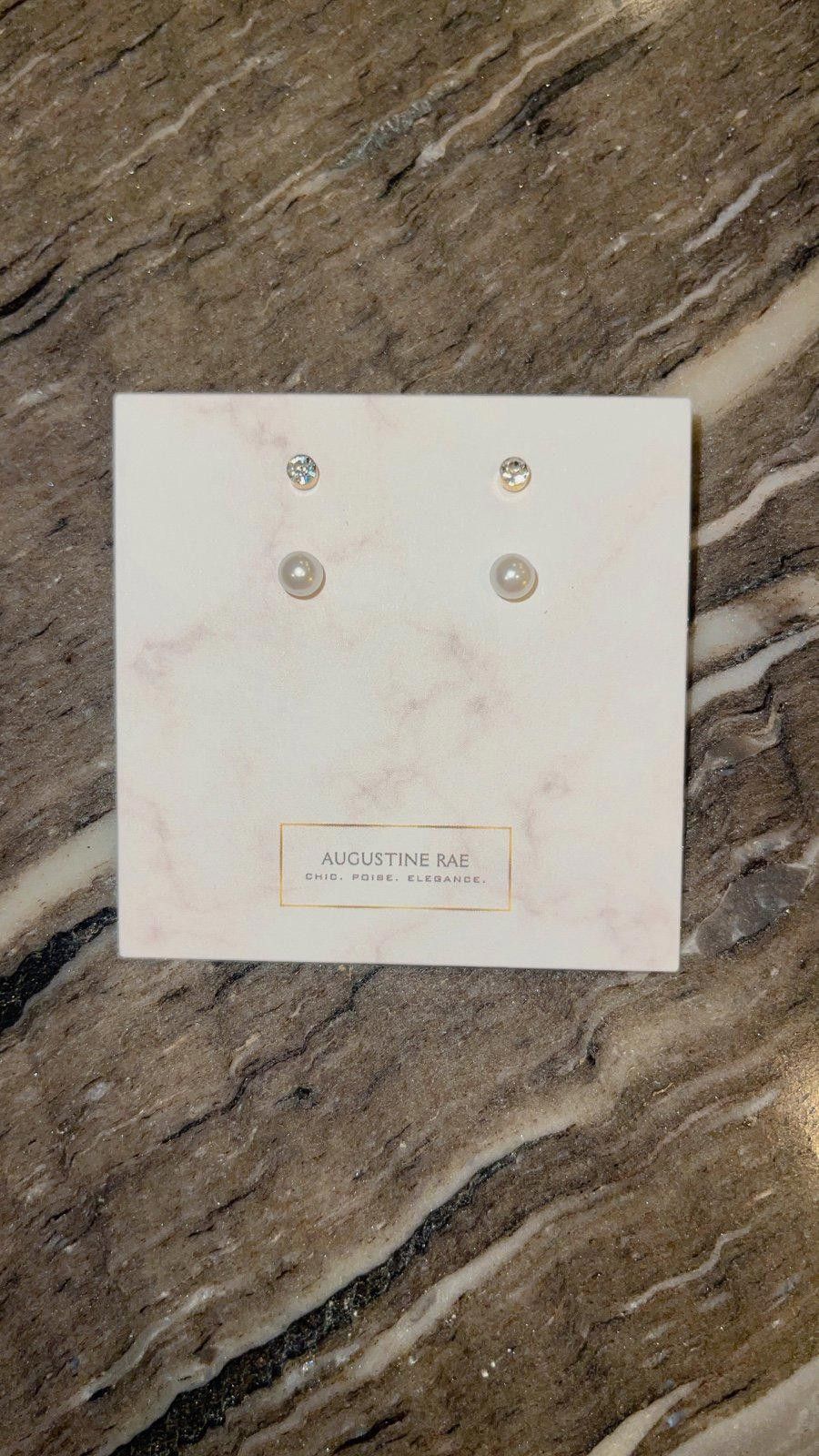 Other Chic Stud Earrings Size ONE SIZE - 1 Preview