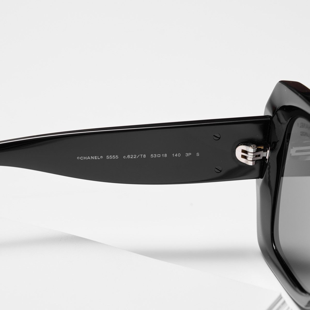 Chanel CHANEL 0CH5555 C622T8 SUNGLASSES Size ONE SIZE - 5 Thumbnail