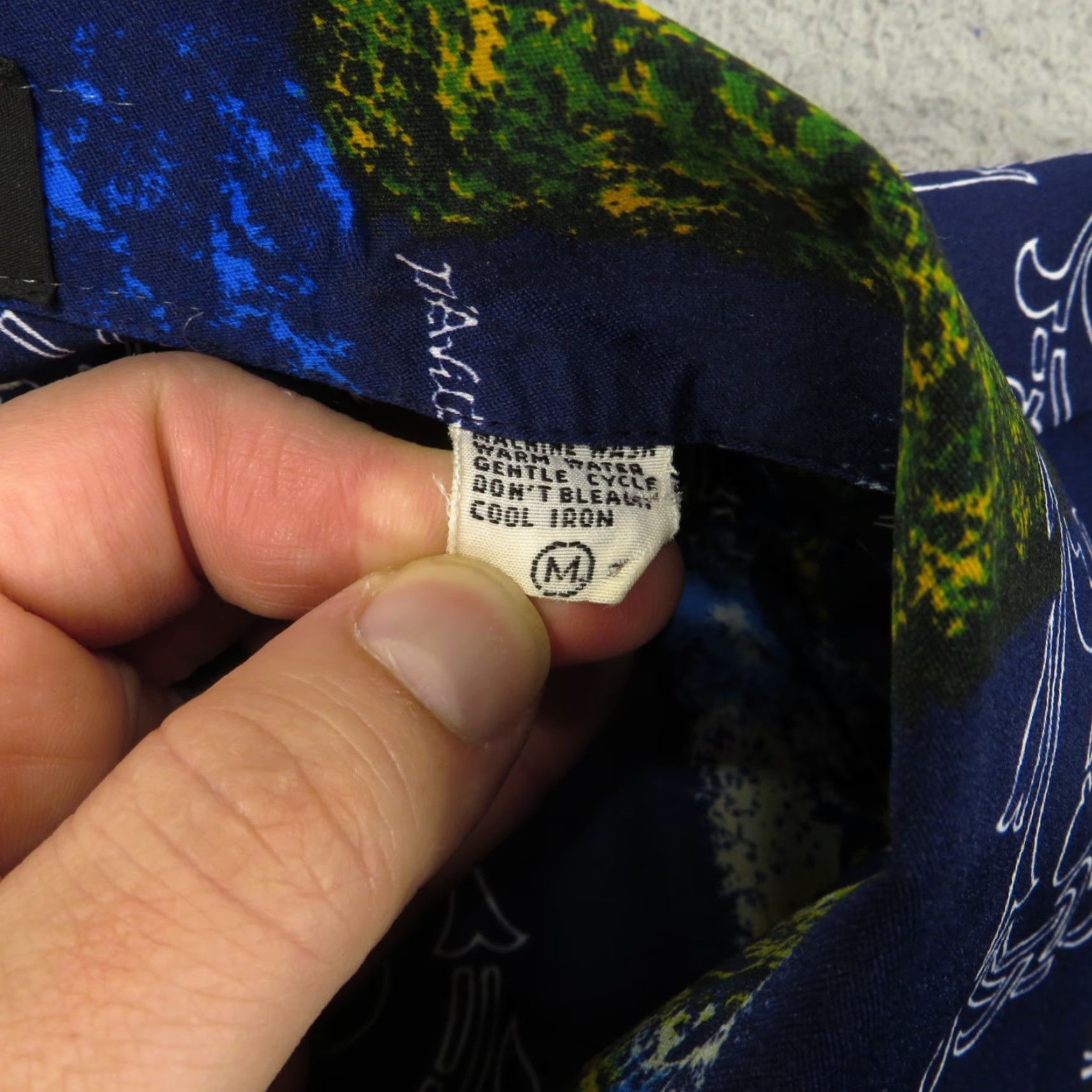 Vintage VTG D'Avila Shirt Medium Mens Butterfly Dagger Collar 70s Hawaiian Button-Up Blue Size US M / EU 48-50 / 2 - 5 Thumbnail