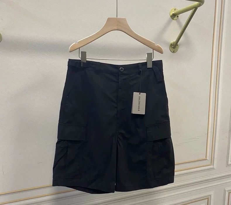 Balenciaga Balenciaga size S Work shorts, black Size US 27 - 1 Thumbnail