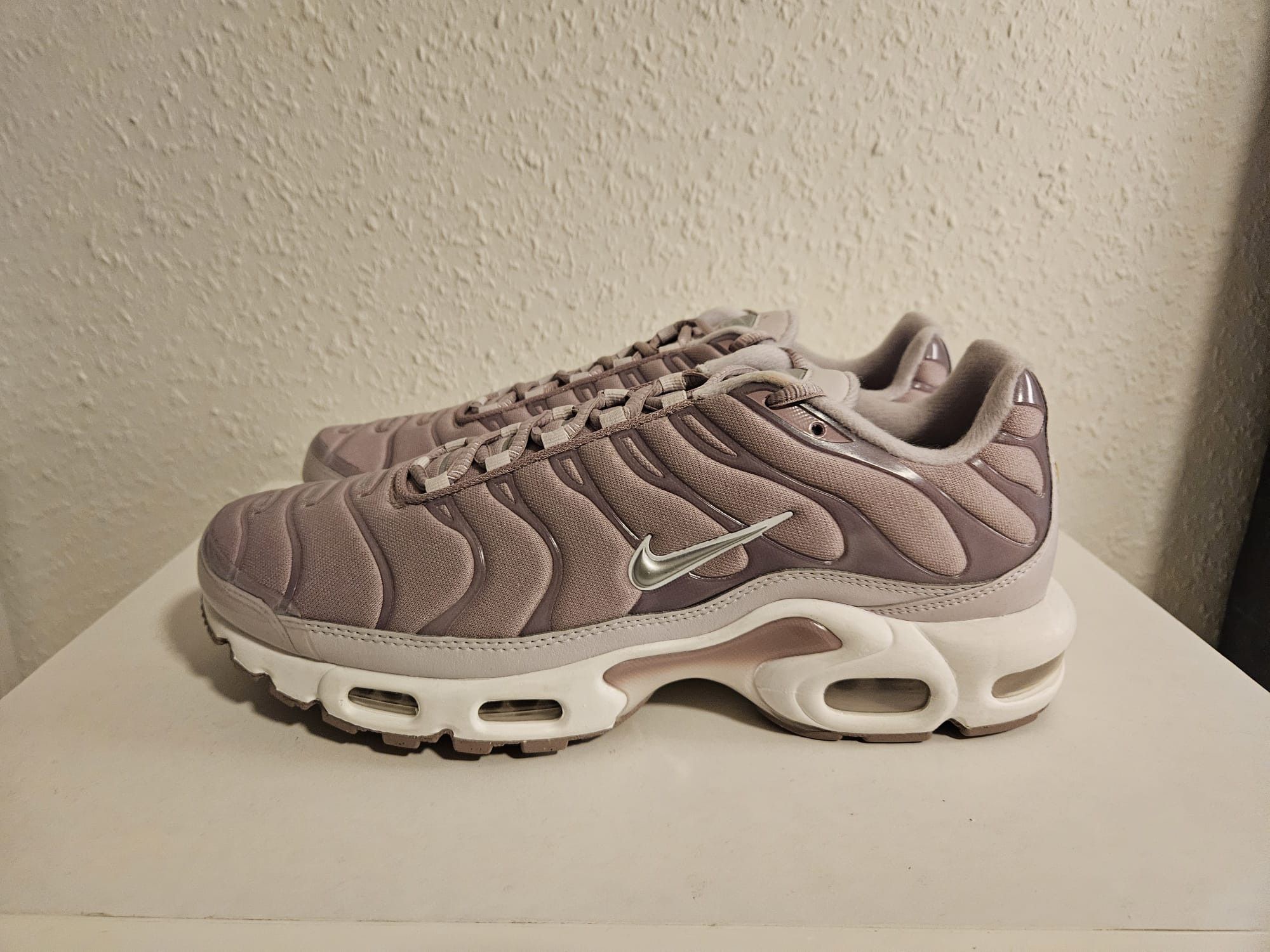 image of Nike Air Max Plus Tn Plum Fog 44.5 Shoes in Plum Fog/Metallic Silver/Venice, Men's (Size 11)