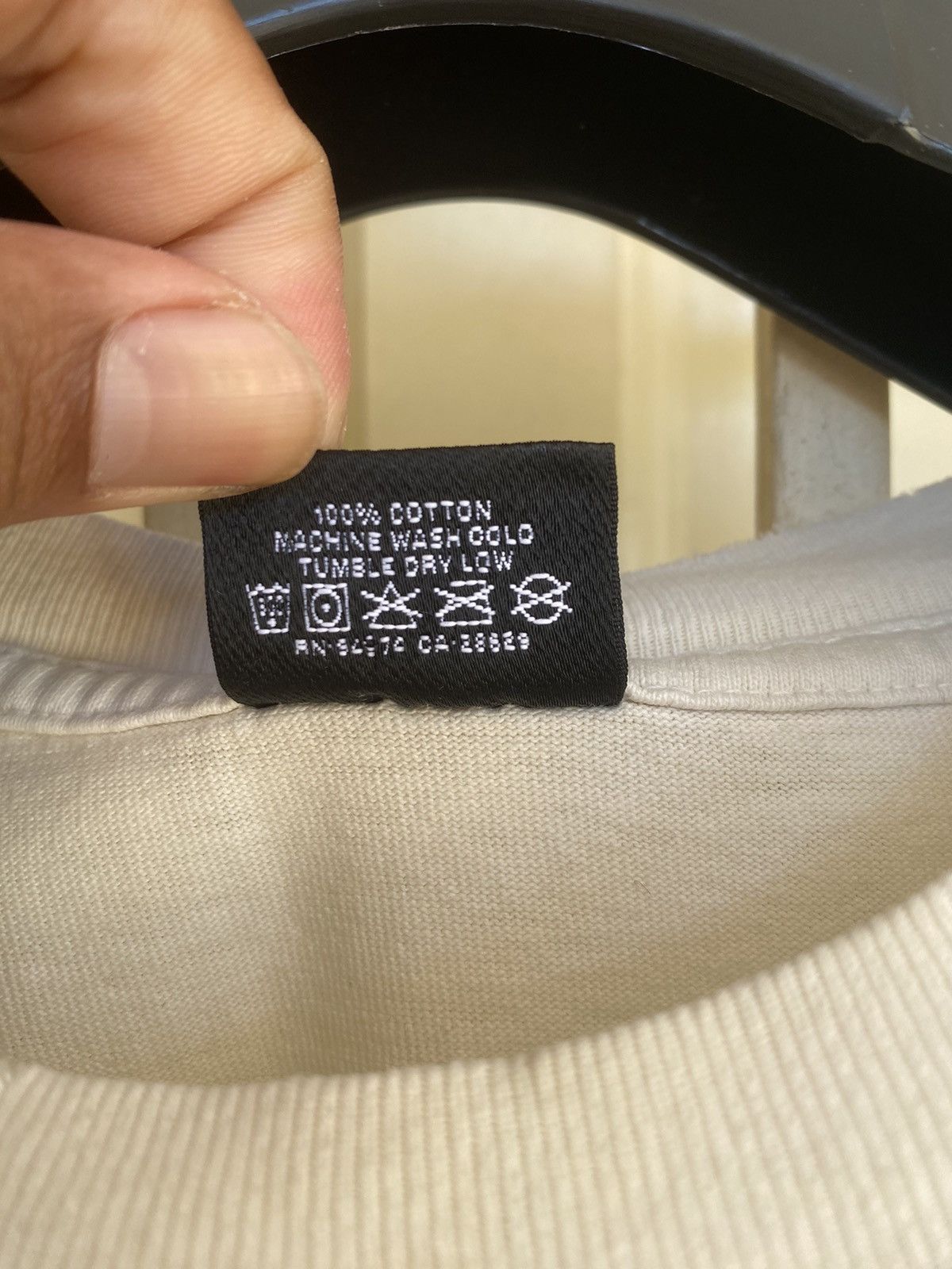 Stussy vintage stussy trashed tee! Size US M / EU 48-50 / 2 - 5 Thumbnail