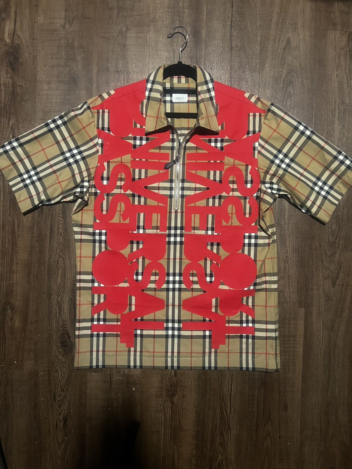 Burberry Burberry x Universal Passport Paris Fashion Week Size US L / EU 52-54 / 3 - 21 Thumbnail