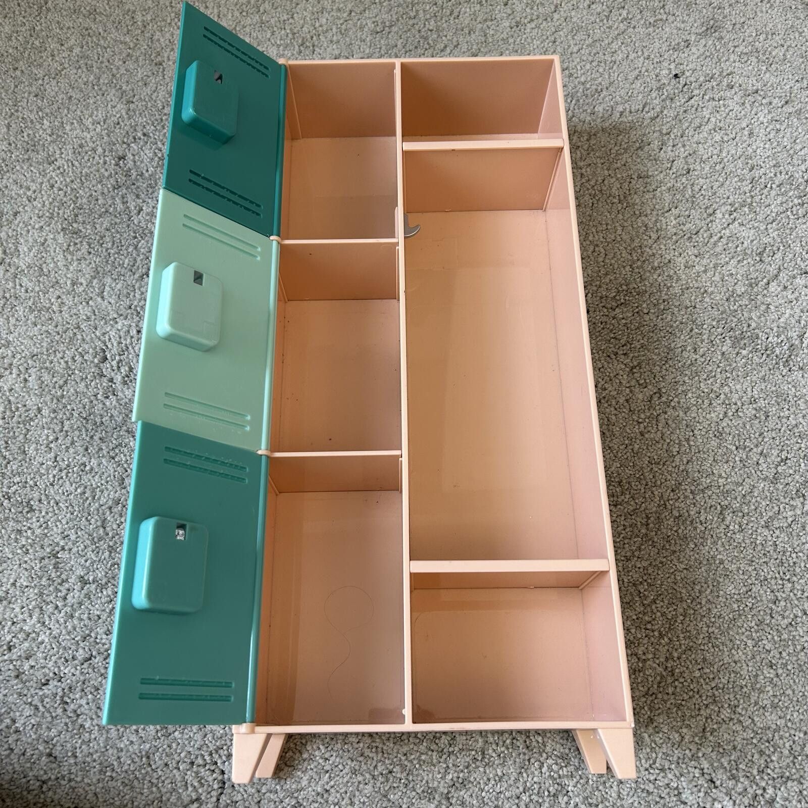 Other OUR GENERATION LOCKER & 38 ACCESSORIES Lot Doll collectibles Size ONE SIZE - 3 Thumbnail