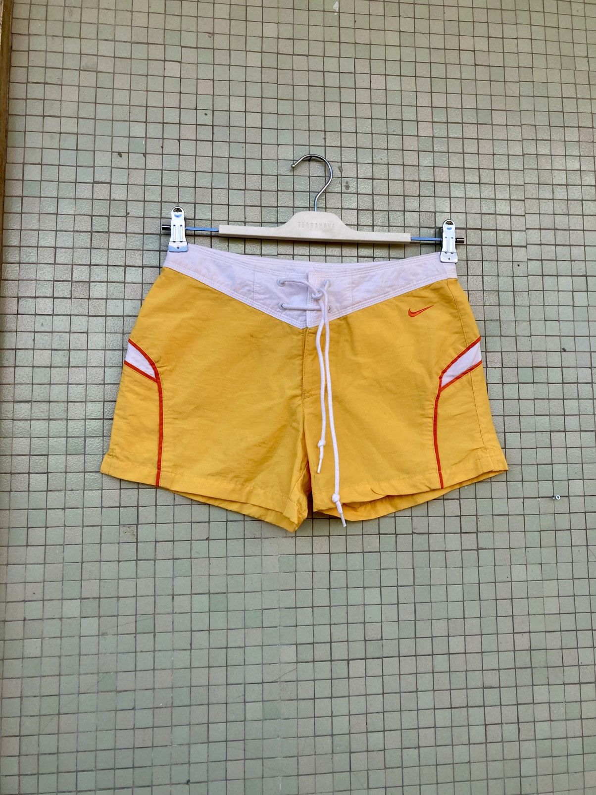 Nike Nike yellow swimshorts Size 34" / US 12 / IT 48 - 1 Thumbnail