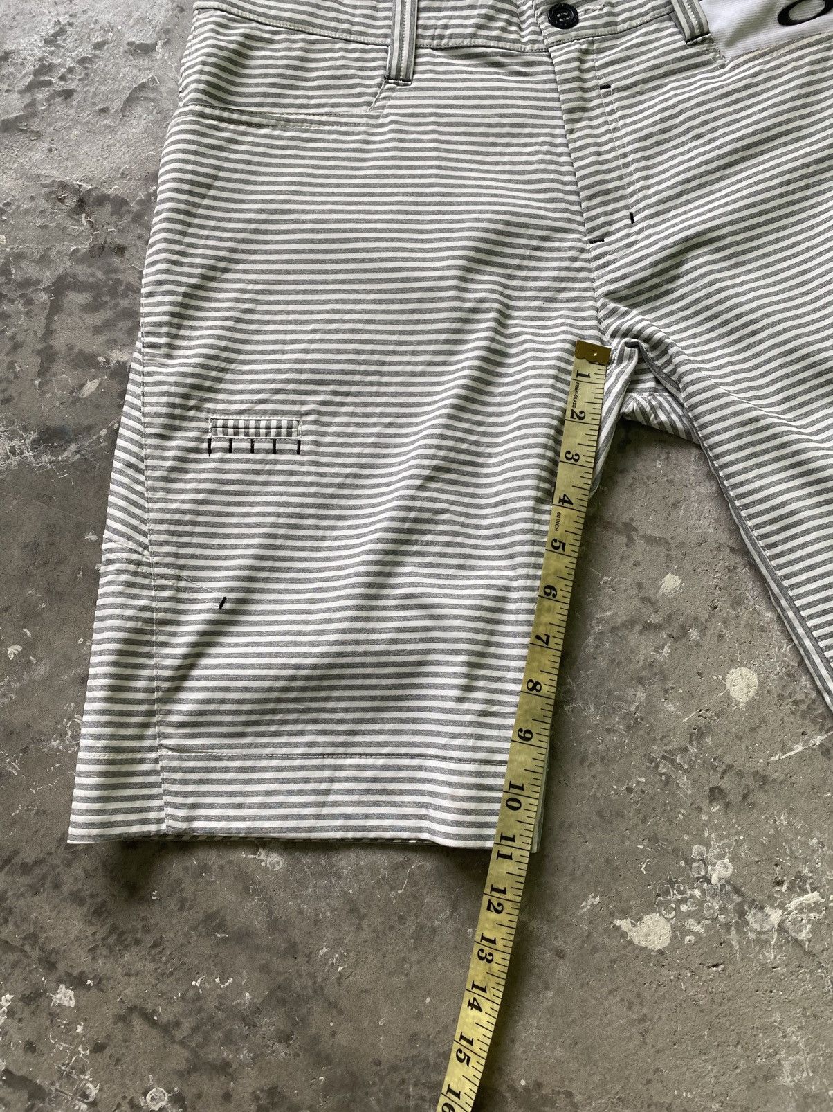 Oakley × Vintage Vintage Oakley Stripe Short Pants Size US 34 / EU 50 - 12 Thumbnail