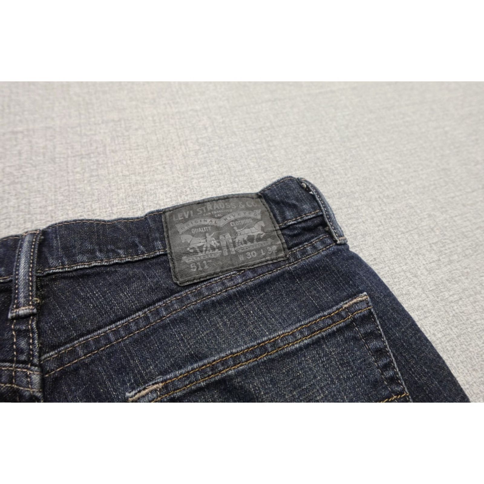 Levi's Levi's 511 Jeans Slim 30x32 Jeans Mens Blue Dark Wash Denim Stretch Tapered Comfort Size US 30 / EU 46 - 2 Thumbnail