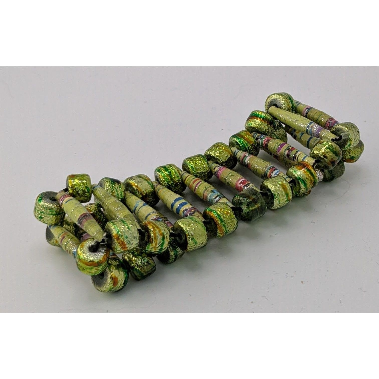 Handmade Handmade Metallic Green Paper Bead Stretch Bracelet Size ONE SIZE - 6 Thumbnail
