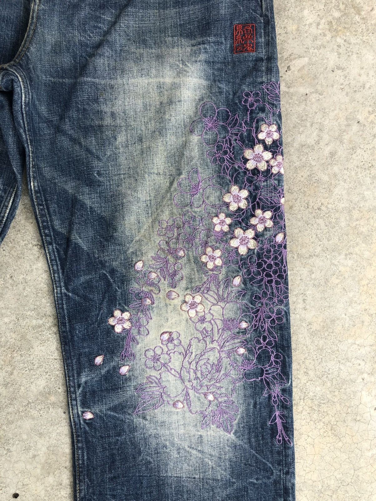 Karakuri Tamashii Karakuri Tamashii Embroidered Phoenix Distressed Size US 34 / EU 50 - 8 Thumbnail