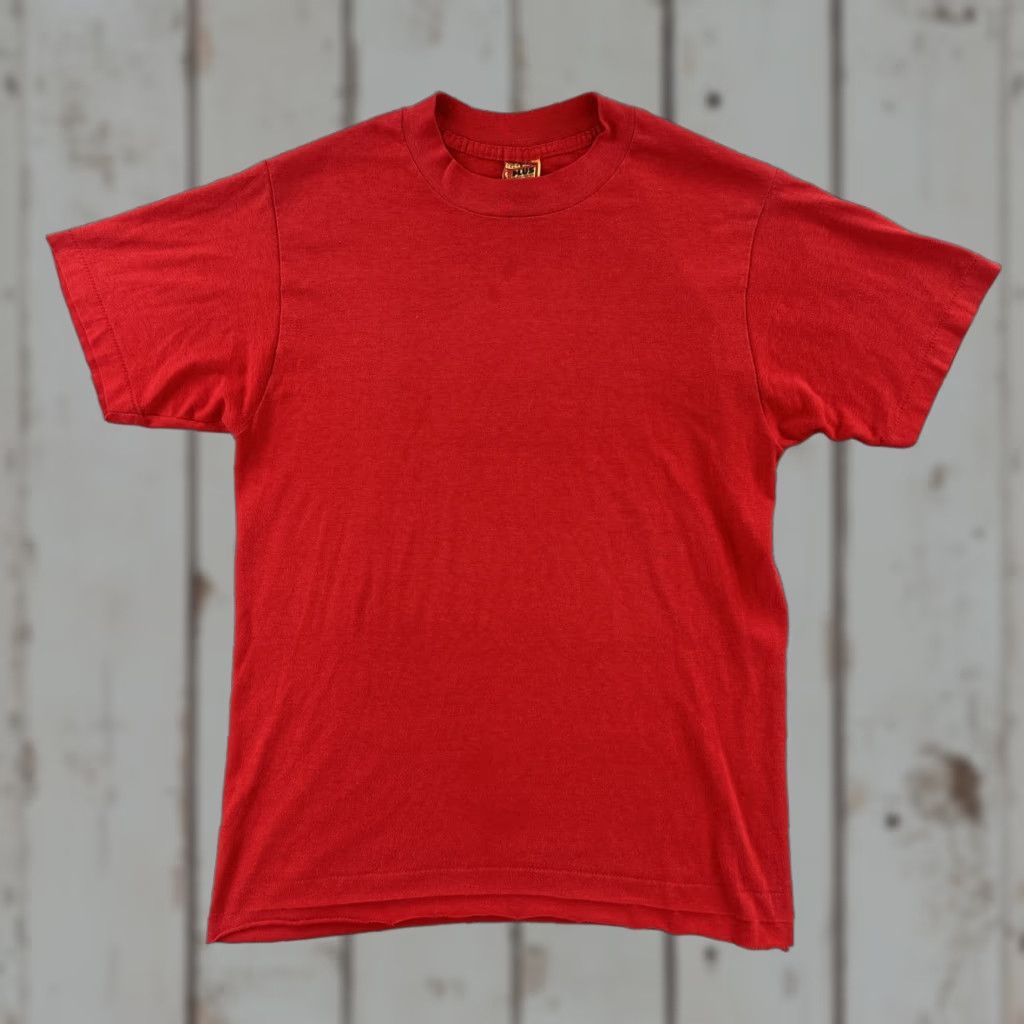 Vintage VINTAGE T Plus Mens L Red Short Sleeve Crew Neck Shirt USA 80s Single Stitch Womens? Size US L / EU 52-54 / 3 - 1 Thumbnail