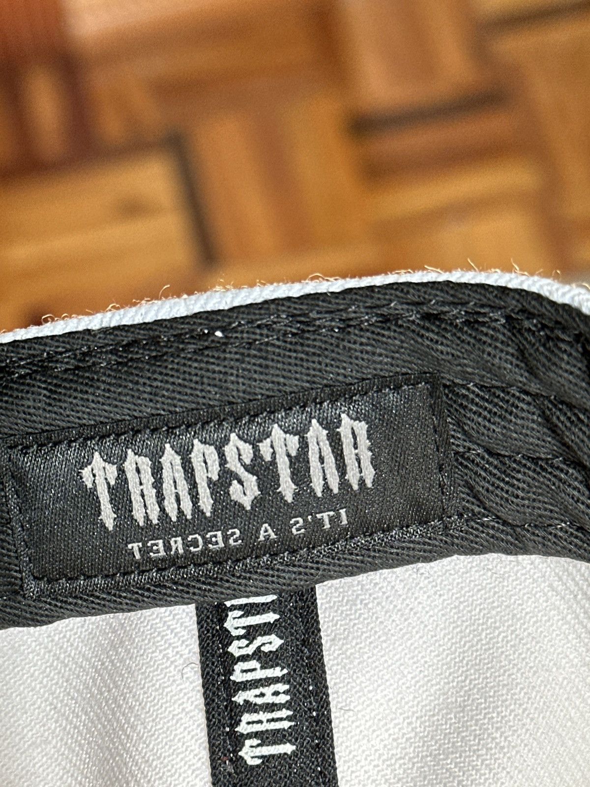 Trapstar London Trapstar London Snapback Hat White Blue Logo Adjustable Cap Size ONE SIZE - 8 Thumbnail