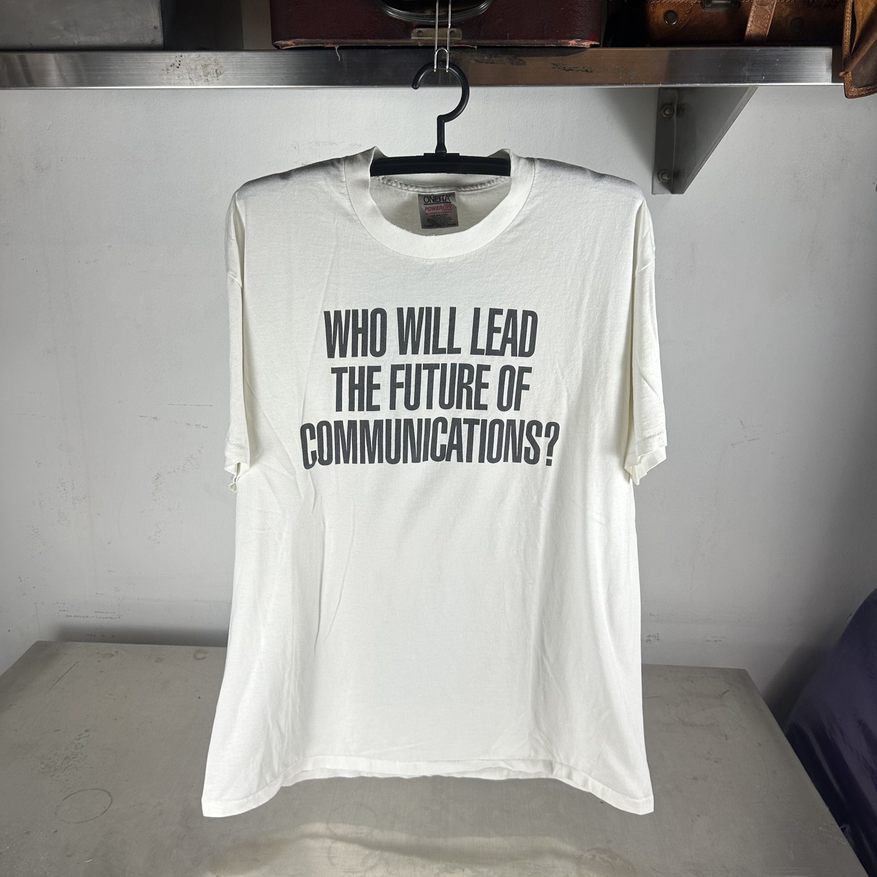 Vintage 90s AT&T Who Will Lead The Future of Communications T-shirt Size US XXL / EU 58 / 5 - 1 Thumbnail