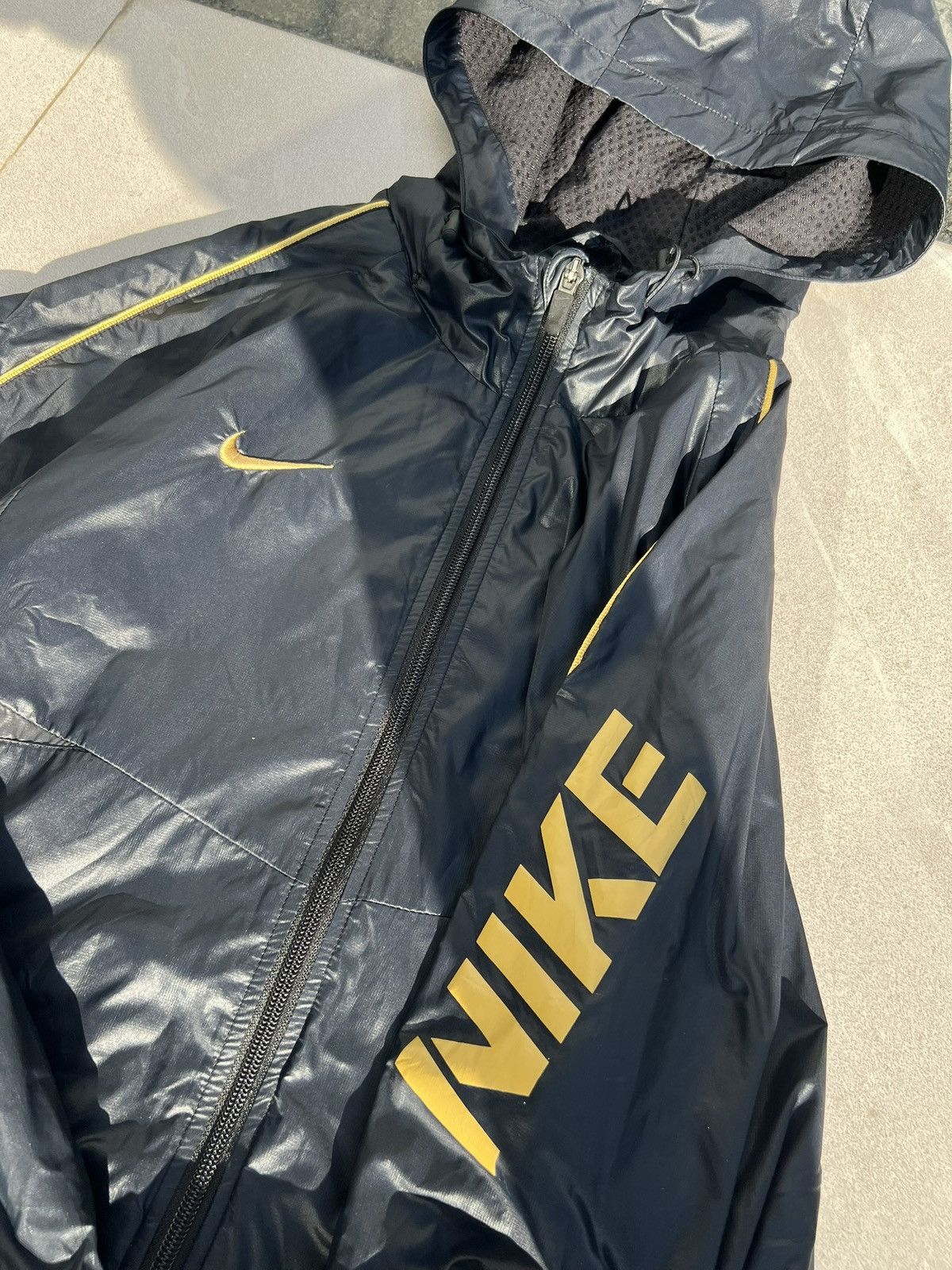 Nike × Vintage 00s Nike Swoosh Vintage Y2K Oversized Hooded Retro Jacket Size US S / EU 44-46 / 1 - 8 Thumbnail