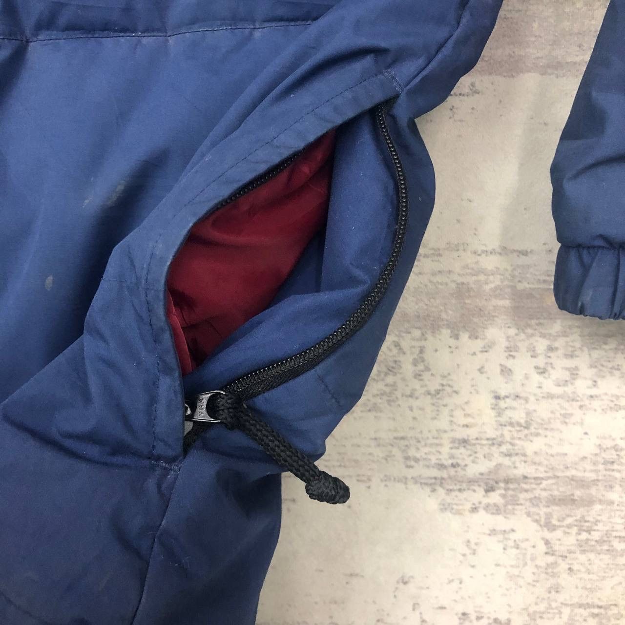 Nike Y700. NIKE PUFFER JACKET Size US L / EU 52-54 / 3 - 8 Thumbnail