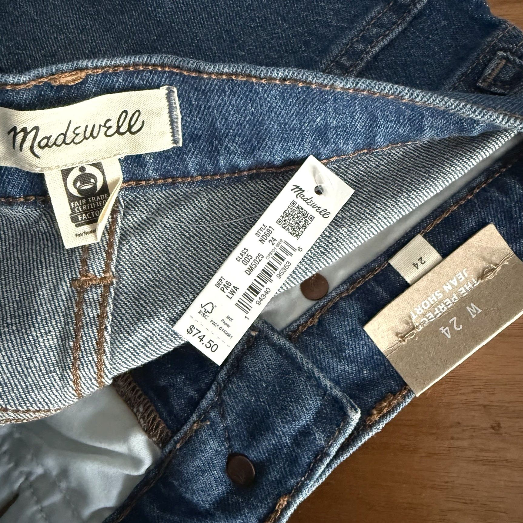 Madewell Madewell The Perfect Long Jean Short Lanewood Wash Size 24 Jeans Vintage No? Skip—Use Non-Vintage Size 42" / US 20 - 4 Thumbnail