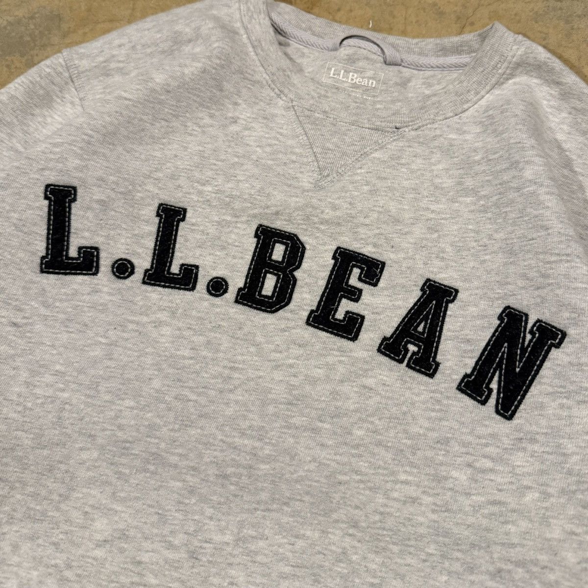 L.L. Bean Vintage LL Bean Embroidered Logo Distressed Crewneck ERD Size US M / EU 48-50 / 2 - 5 Thumbnail