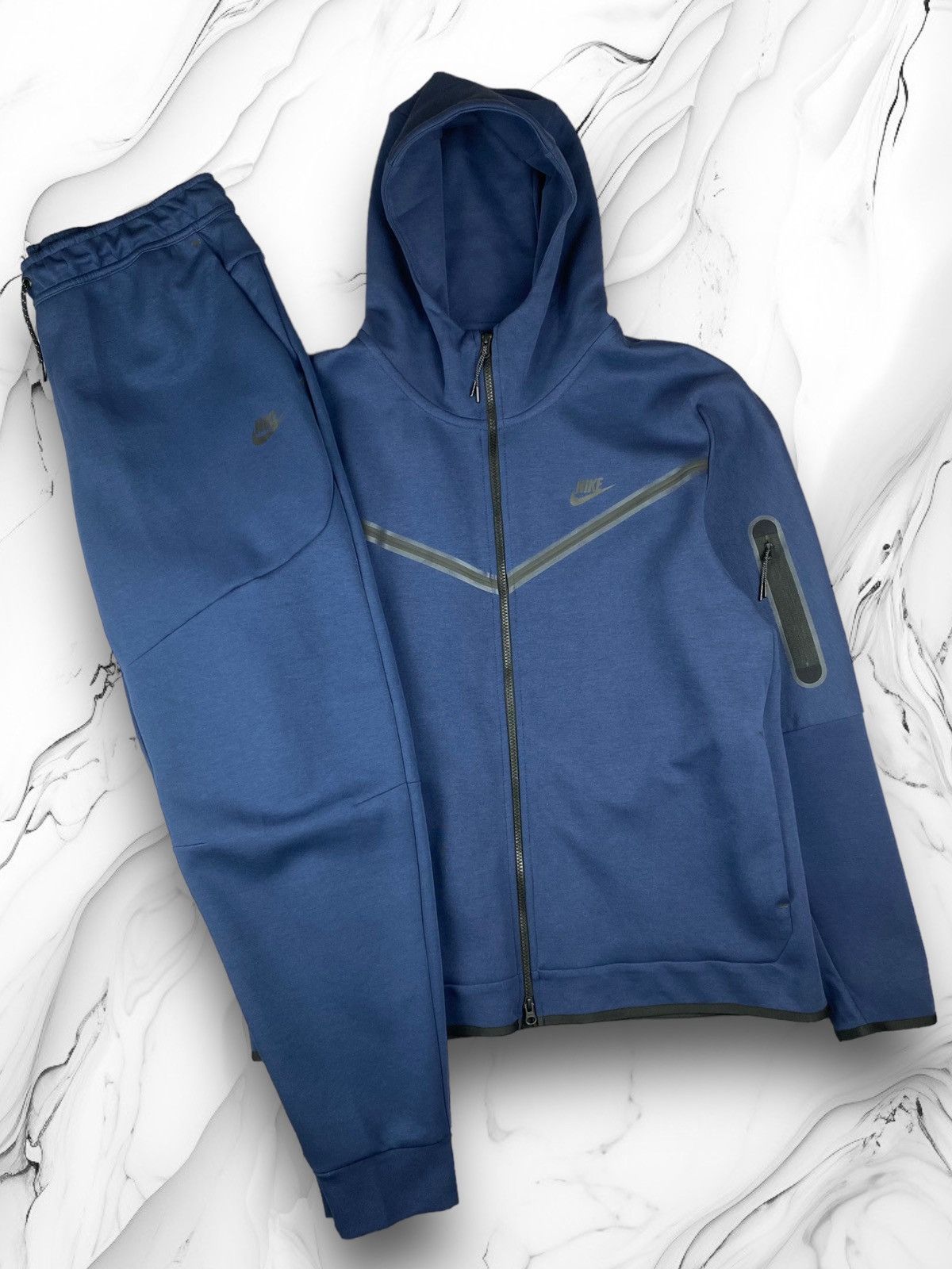 tracksuit nike tech