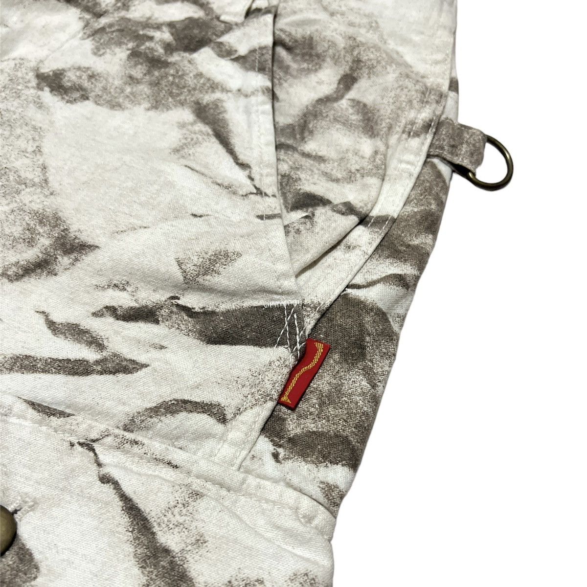 20471120 Beauty Beast Abstract Cargo Short pants Size US 28 / EU 44 - 3 Thumbnail