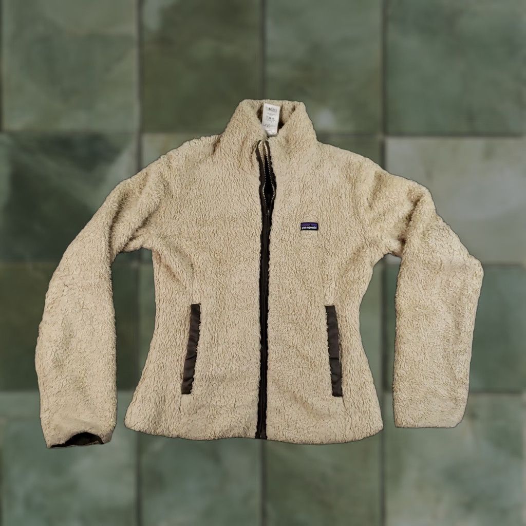 Patagonia Patagonia Jacket Womens Small Beige Full Zip Fleece Retro Outdoors Pile Sherpa Pockets Lined All Seasons Zipper Logo Short Style Size S / US 4 / IT 40 - 1 Thumbnail