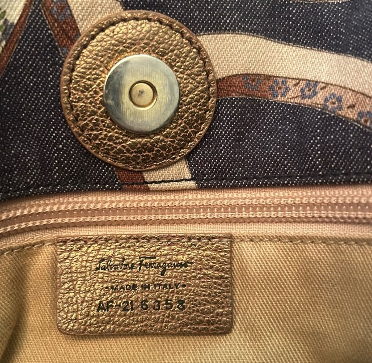Salvatore Ferragamo Vintage Salvatore Ferragamo Flora Gancini Denim Shoulder Bag Size ONE SIZE - 9 Thumbnail