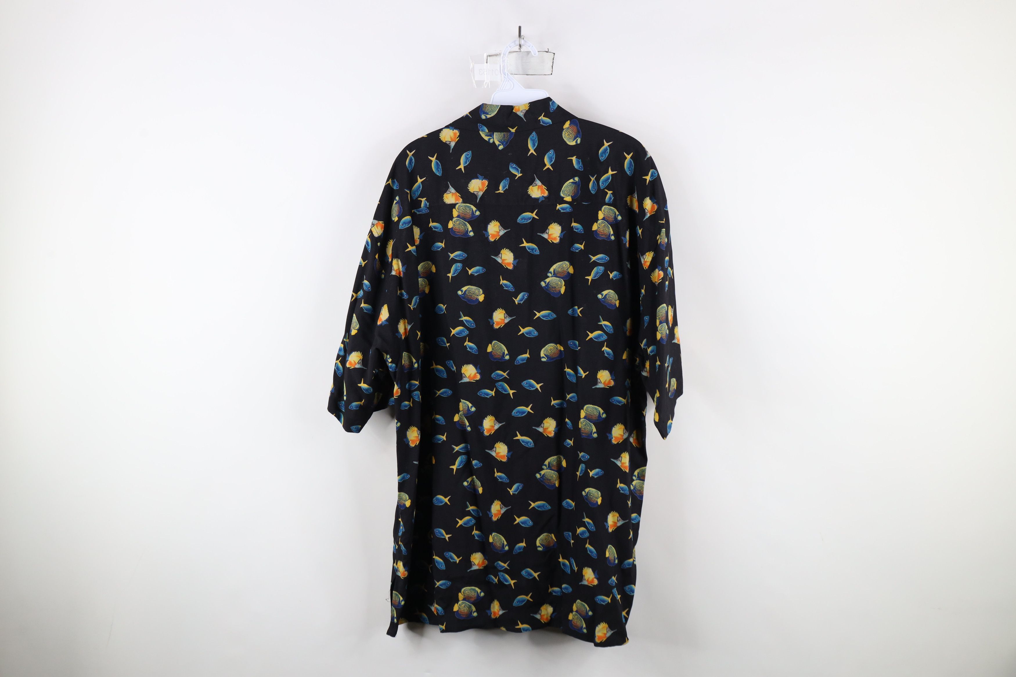 Vintage Vintage 90s Streetwear Over Print Looped Collar Button Shirt Size US XL / EU 56 / 4 - 12 Thumbnail