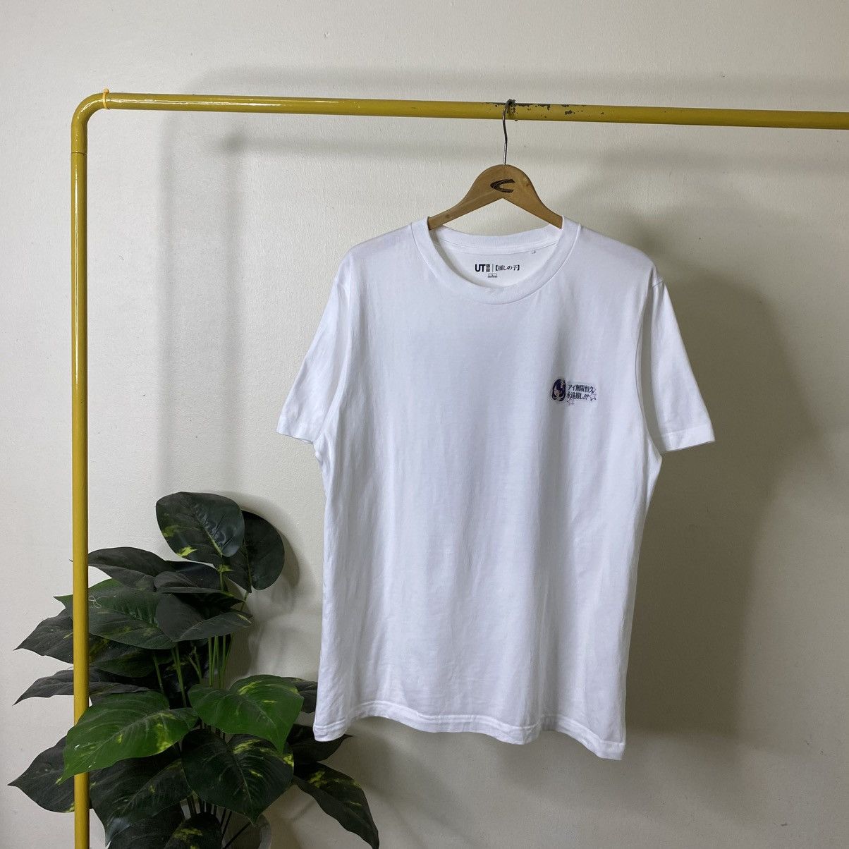 Uniqlo Oshi no Ko Anime Manga Series Collaboration T-shirt Size US L / EU 52-54 / 3 - 7 Thumbnail