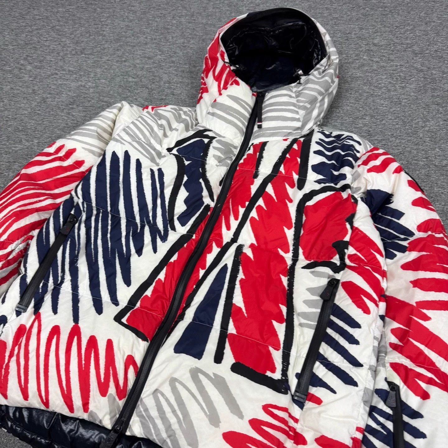Moncler Moncler x Grenoble Doodle Hooded Puffer Size 3 Size US L / EU 52-54 / 3 - 3 Thumbnail