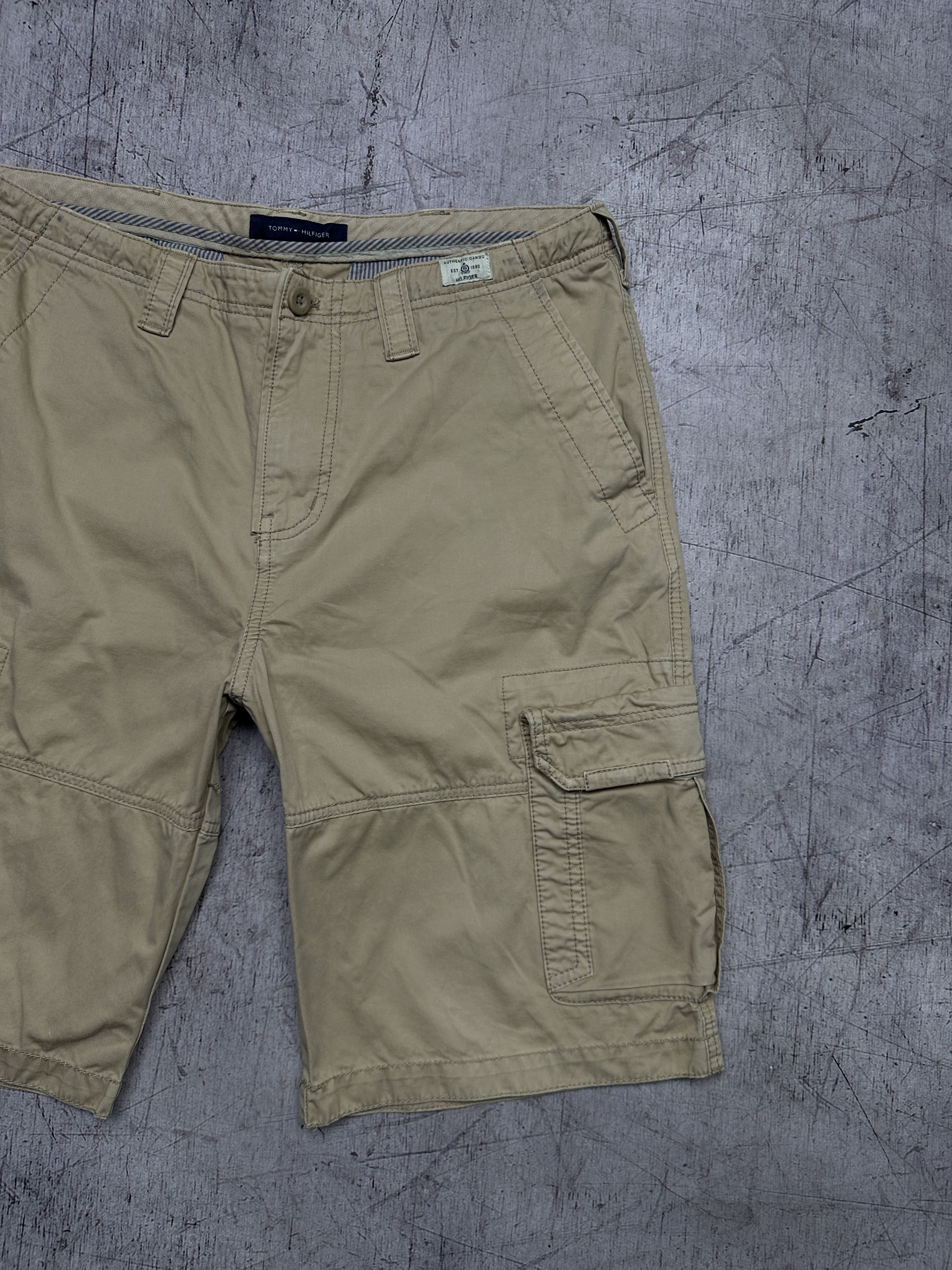 Tommy Hilfiger Tommy Hilfiger Vintage Mens Cargo Shorts Size US 33 - 2 Thumbnail