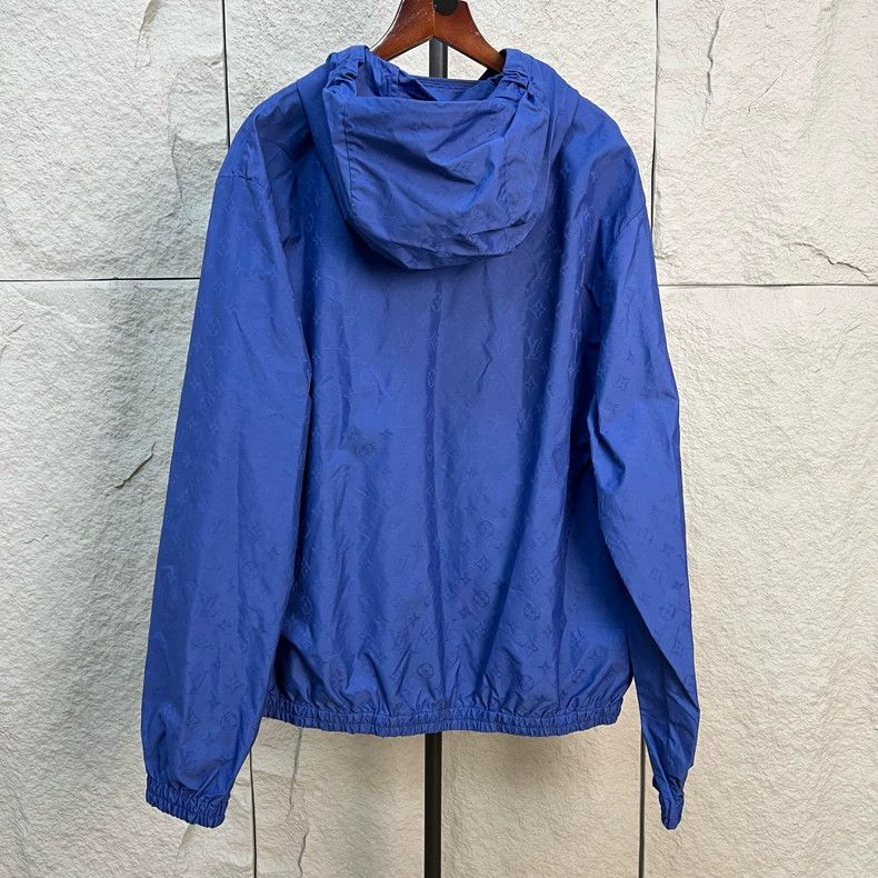 Louis Vuitton Louis Vuitton Yayoi Kusama's blue full-print assault jacke Size US L / EU 52-54 / 3 - 2 Thumbnail