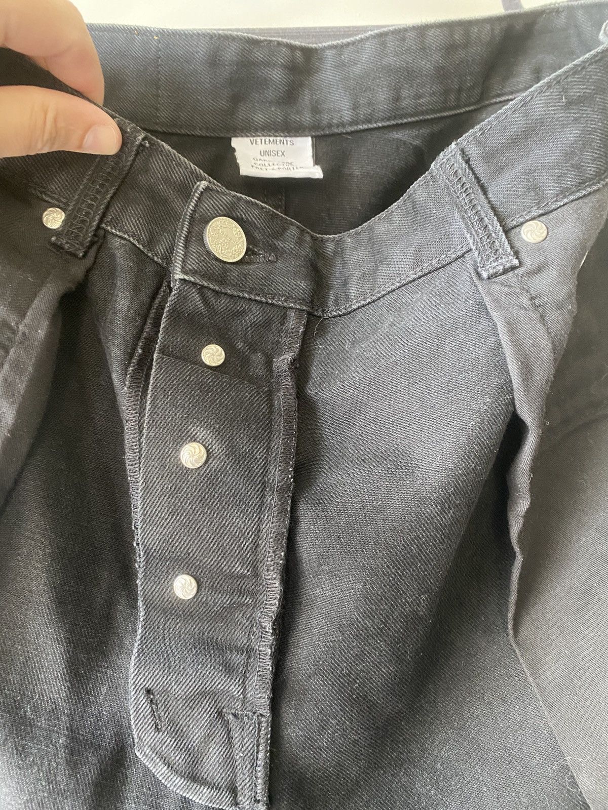 Vetements Vetements Black Inside-Out Destroyed Jeans Size US 34 / EU 50 - 5 Thumbnail