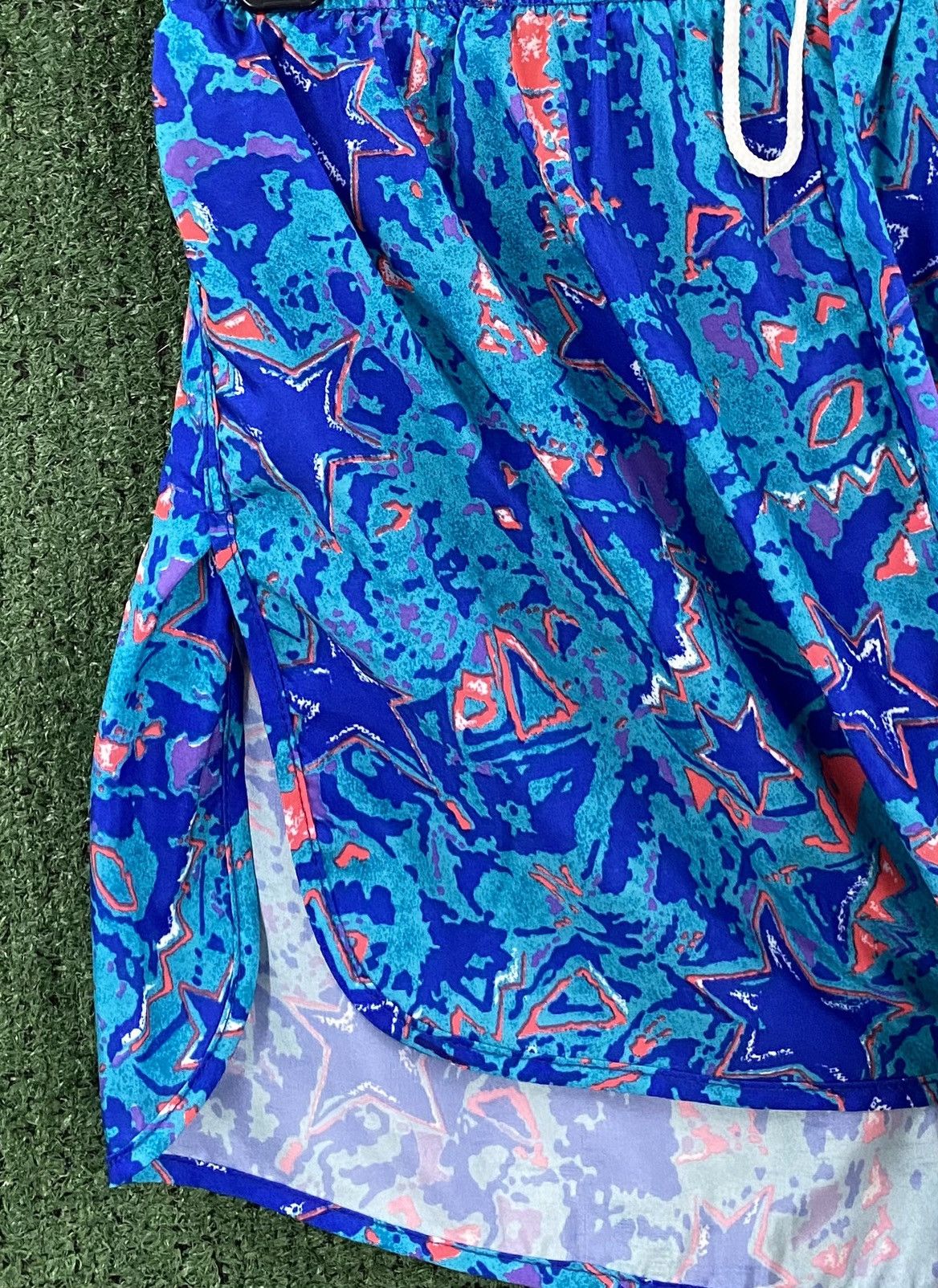 Reebok VTG 80’s Reebok Star Abstract Colorful Lined Sprinter Shorts Size US 30 / EU 46 - 4 Thumbnail