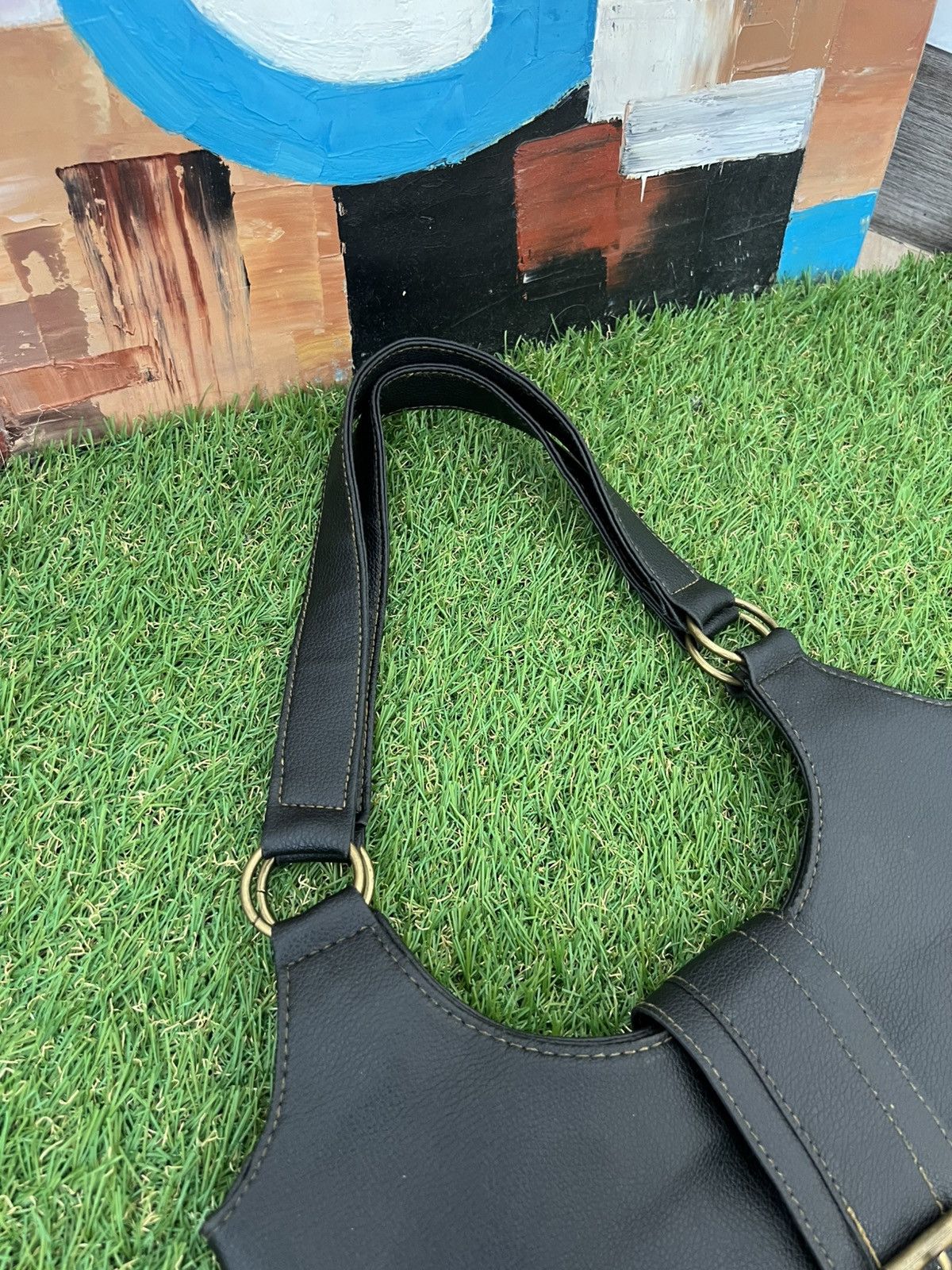 Japanese Brand Vintage Y2K Leather Crossbody Bag With Pockets Streetwear Size ONE SIZE - 4 Thumbnail