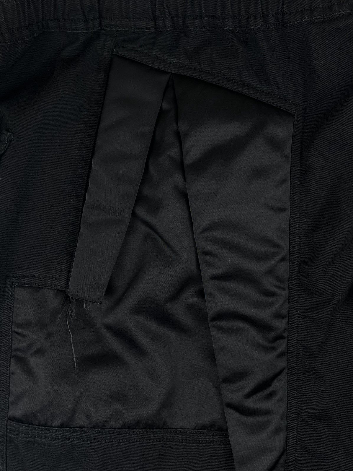 Rick Owens SS22 Rick Owens Fog Catcher Pod Shorts Black Size US 32 / EU 48 - 4 Thumbnail