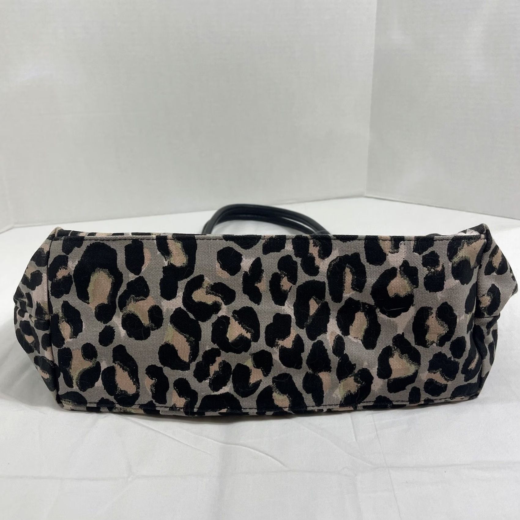 Victoria's Secret Victoria's Secret Weekender Shoulder Bag Leopard Animal Print Pink NWT 2017 Medium Women Womens Bag Size ONE SIZE - 7 Thumbnail