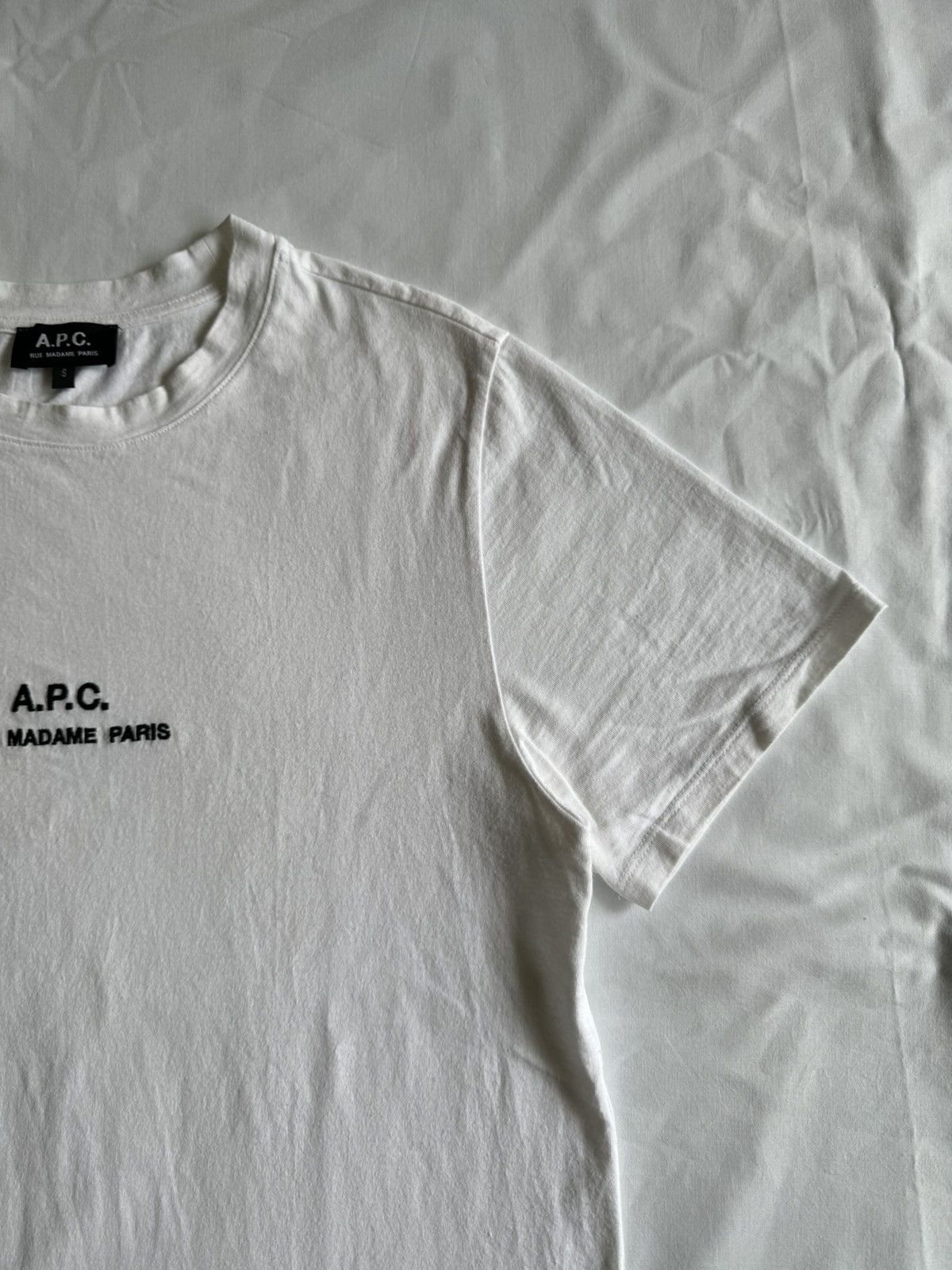 A.P.C. A.P.C Signature Tee Size S / US 4 / IT 40 - 2 Thumbnail